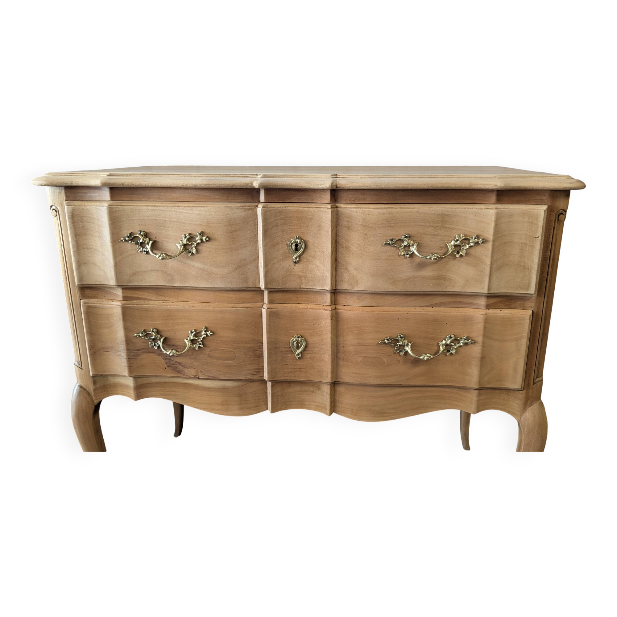 Crossbow chest of drawers