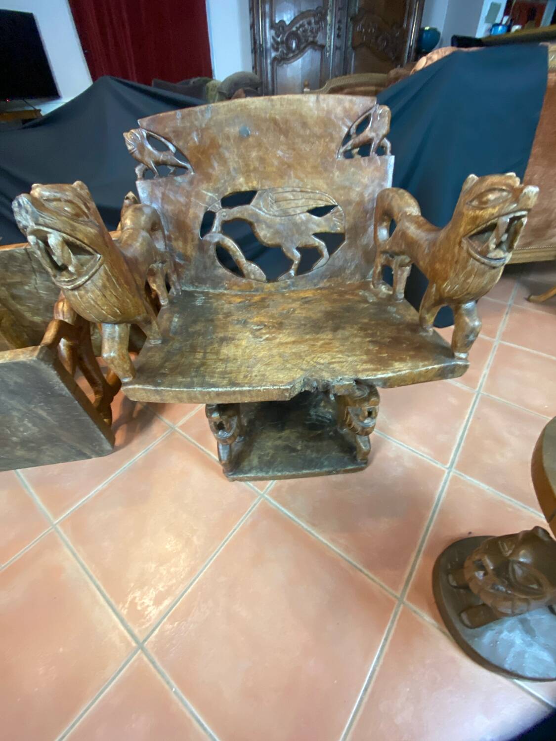 African tribal ensemble of 4 pieces of furniture for dignitaries of the Kingdom of Dahomey, Benin.