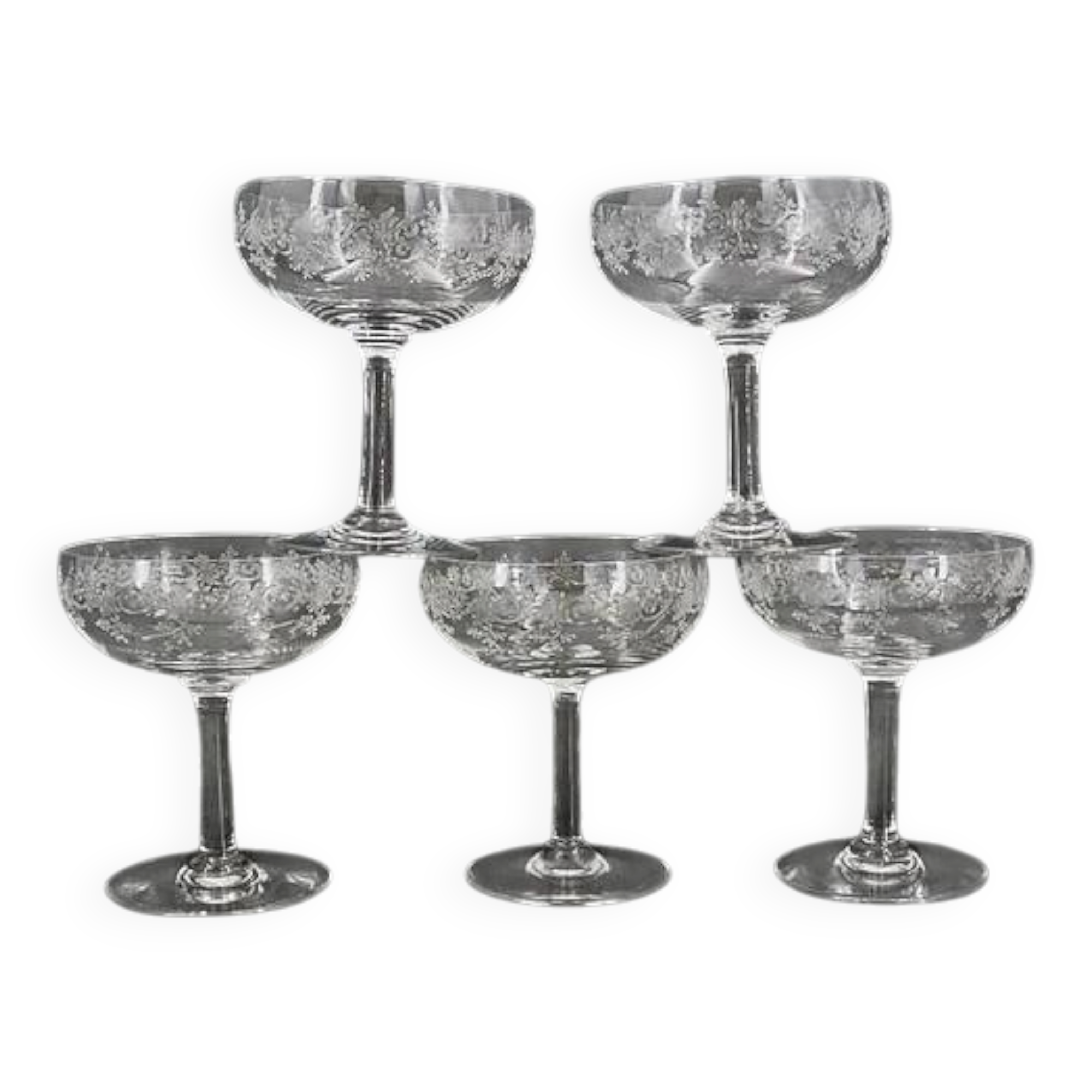 Baccarat Sévigné 5 champagne glasses, engraved crystal, excellent condition, unsigned.