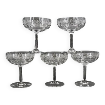 Baccarat Sévigné 5 champagne glasses, engraved crystal, excellent condition, unsigned.