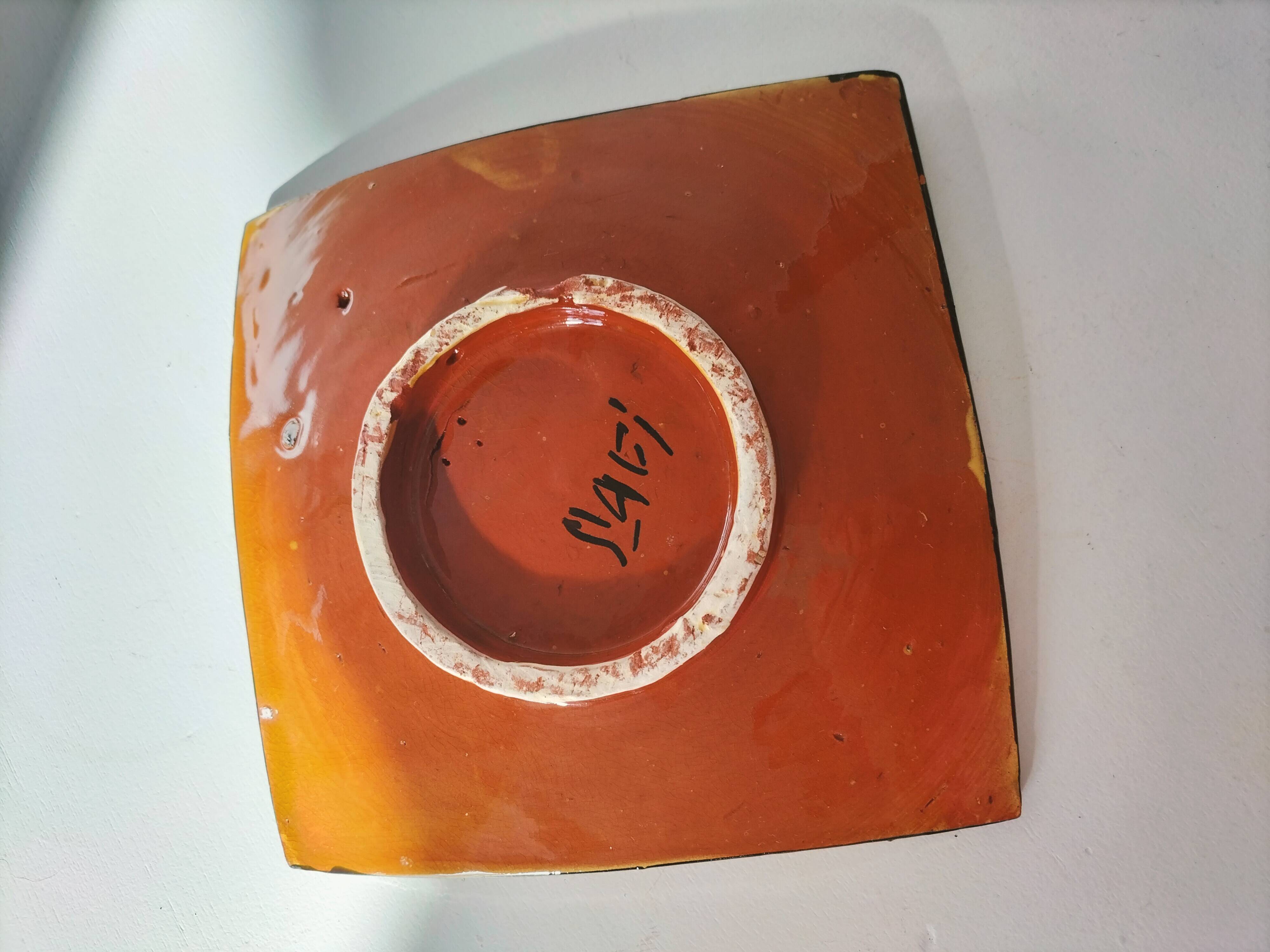 Safi earthenware trinket dish – hand-incised and glazed decoration