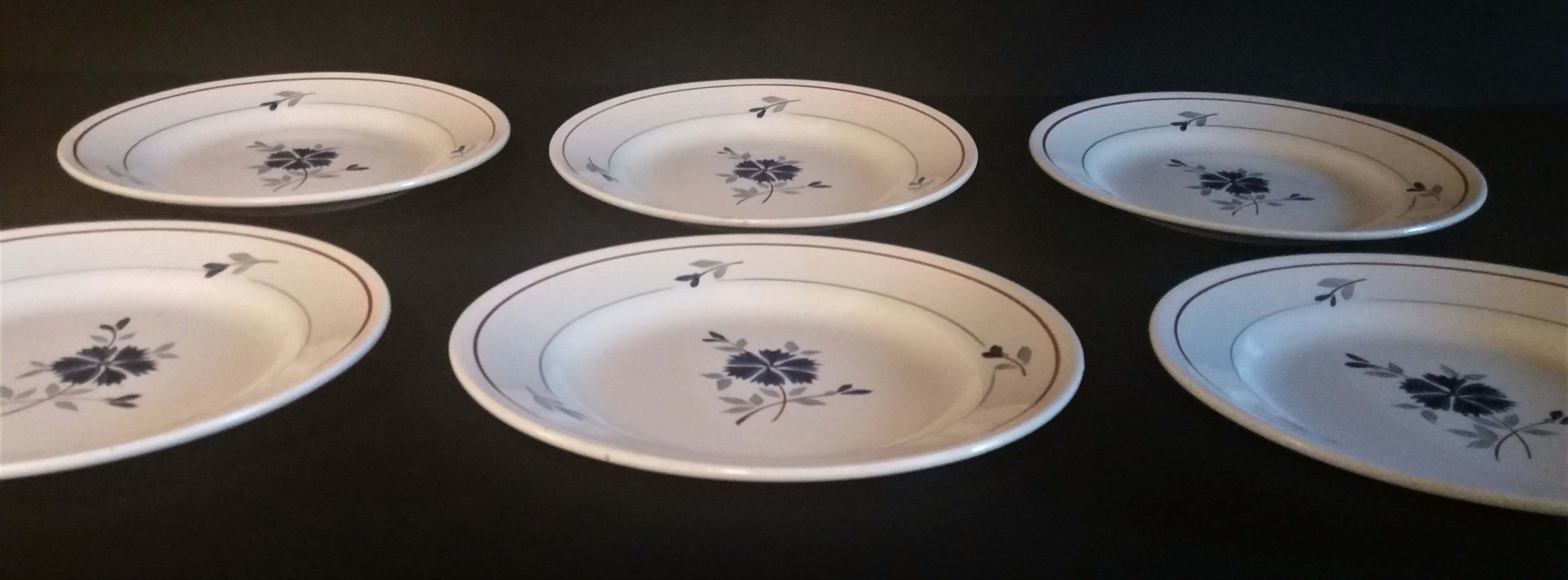 Six-plate series serves Moulin des loups Orchies model Prisca 50s