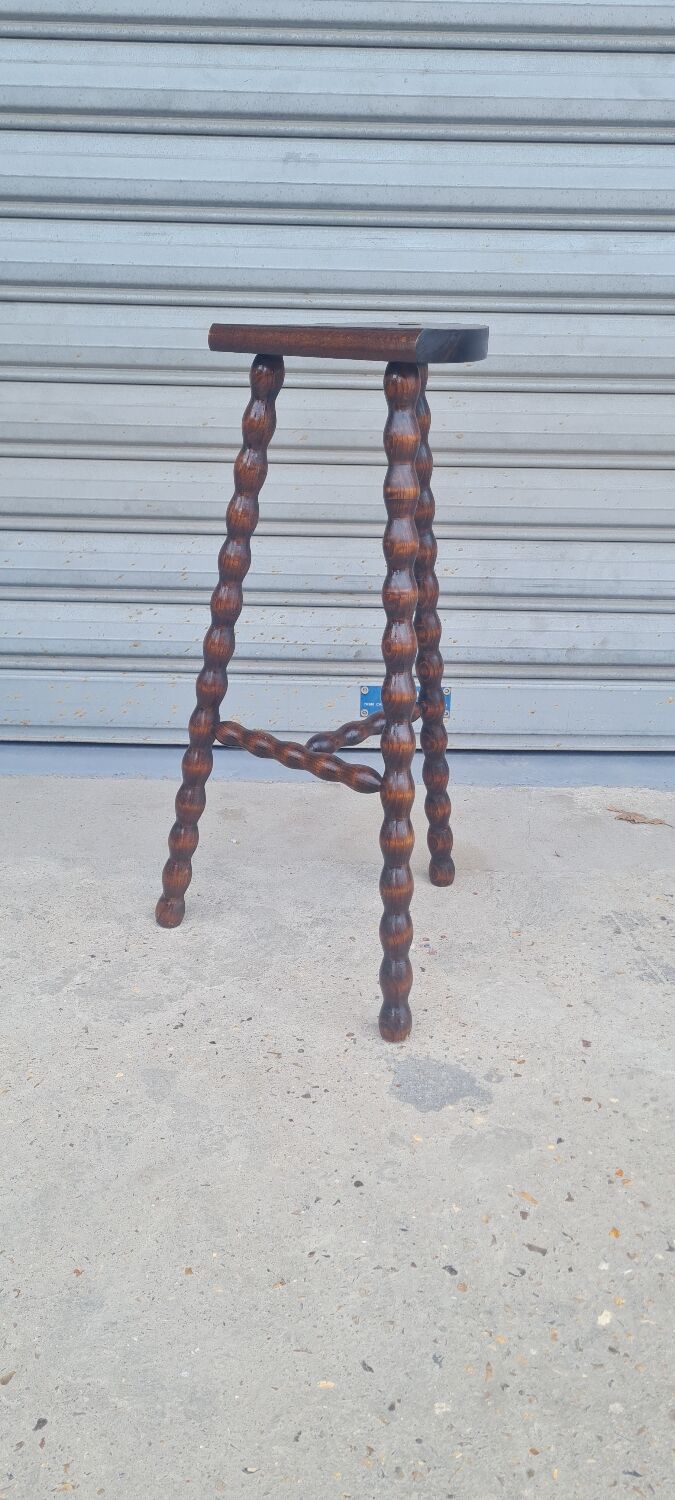 Tripod stool