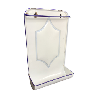Enamelled sheet metal utensils door