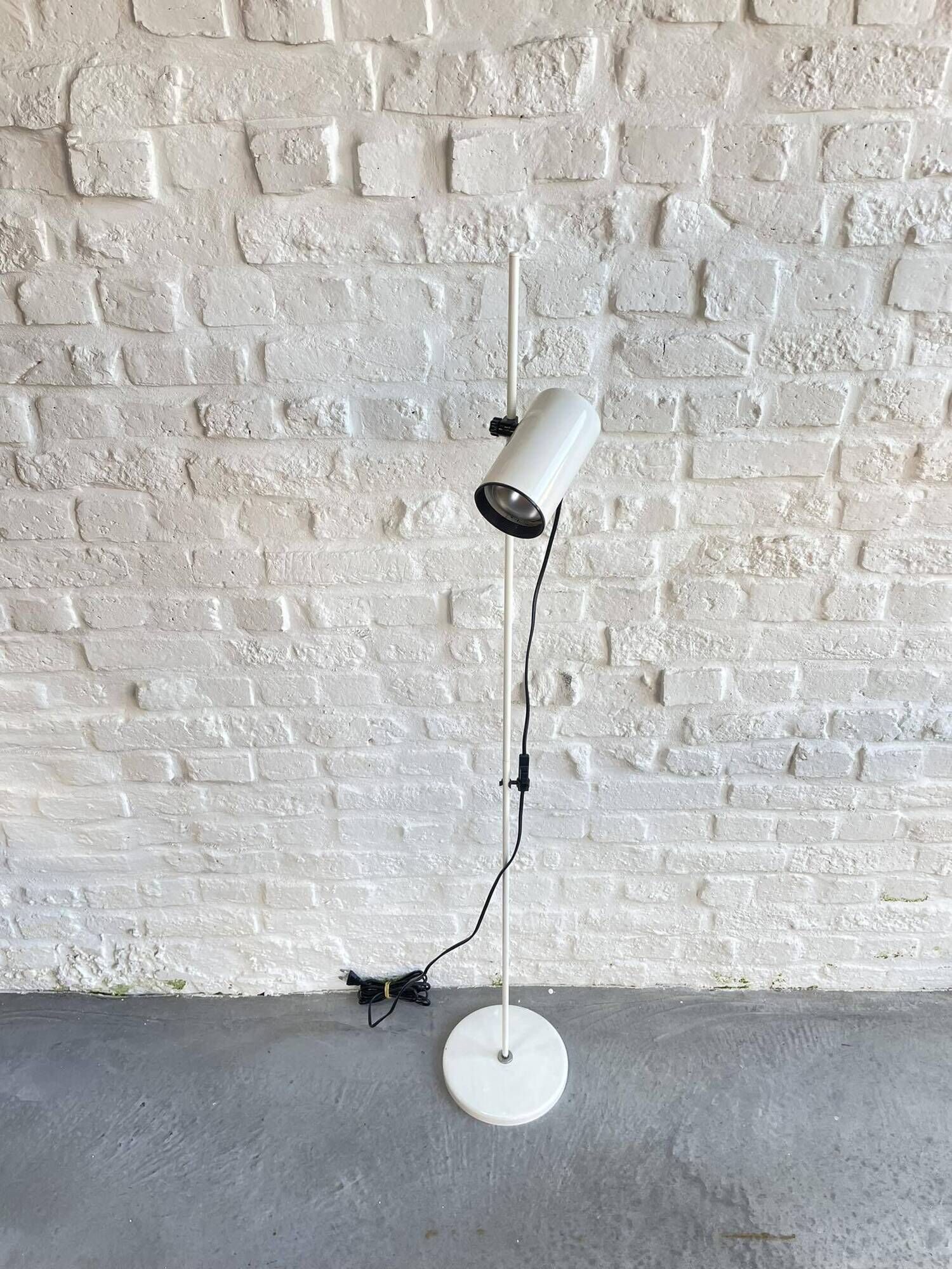 Floor lamp with a vintage tubular spot from the 70s/80s