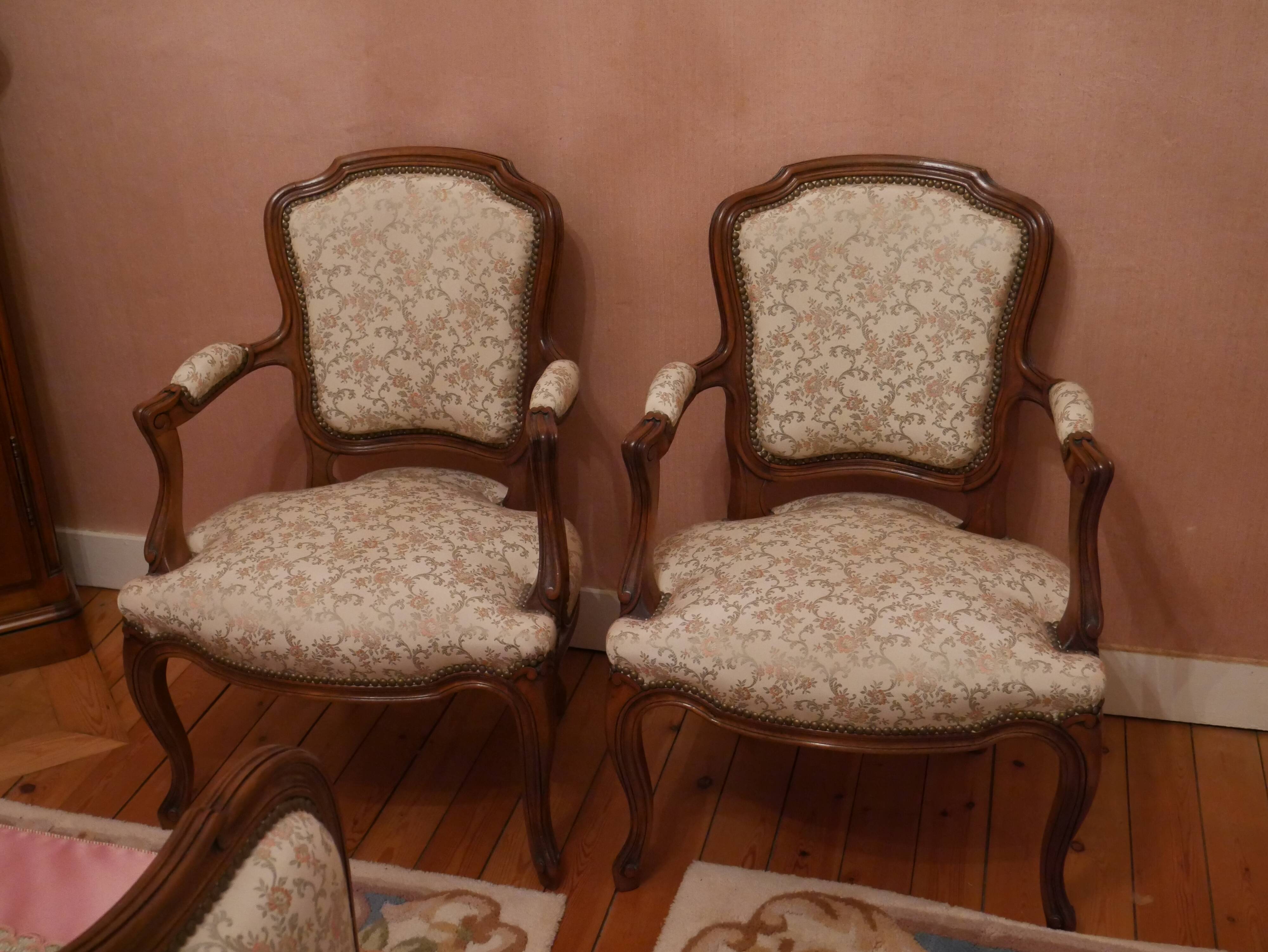 Louis 15 style armchair in cabriolet