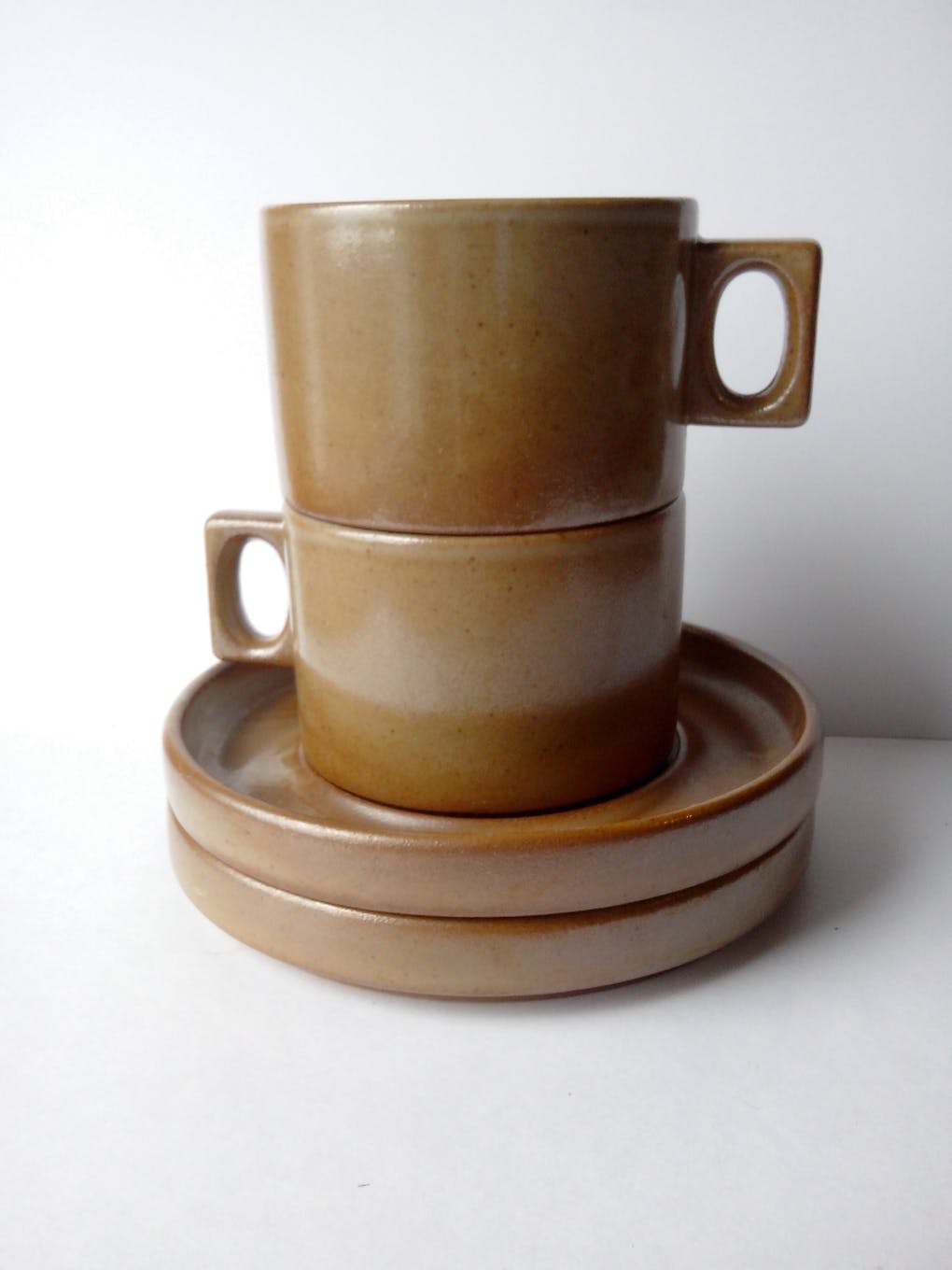 Two cups and saucers Brenne sandstone