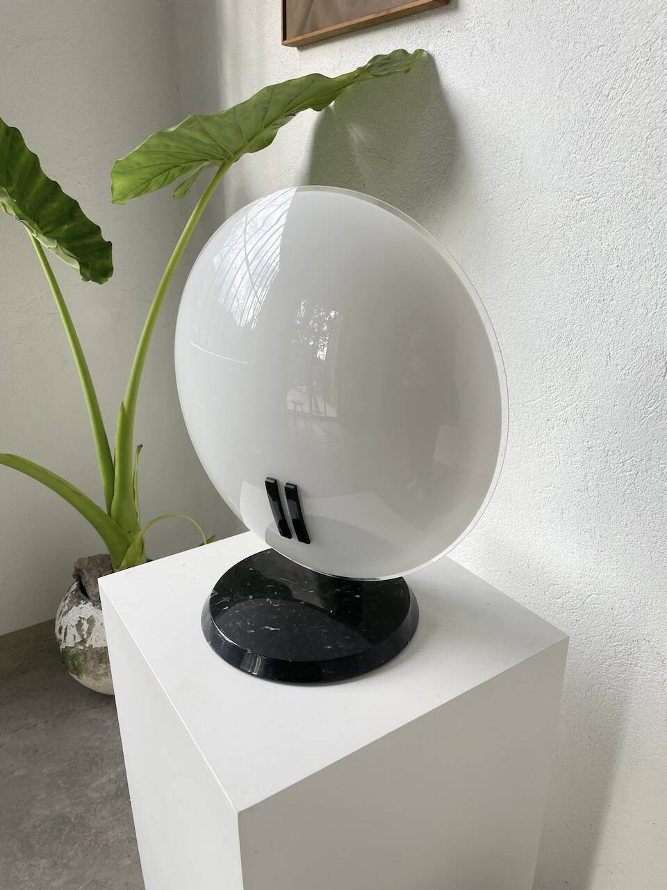 “La Perla” desk lamp by Bruno Gecchelin for Oluce 1980