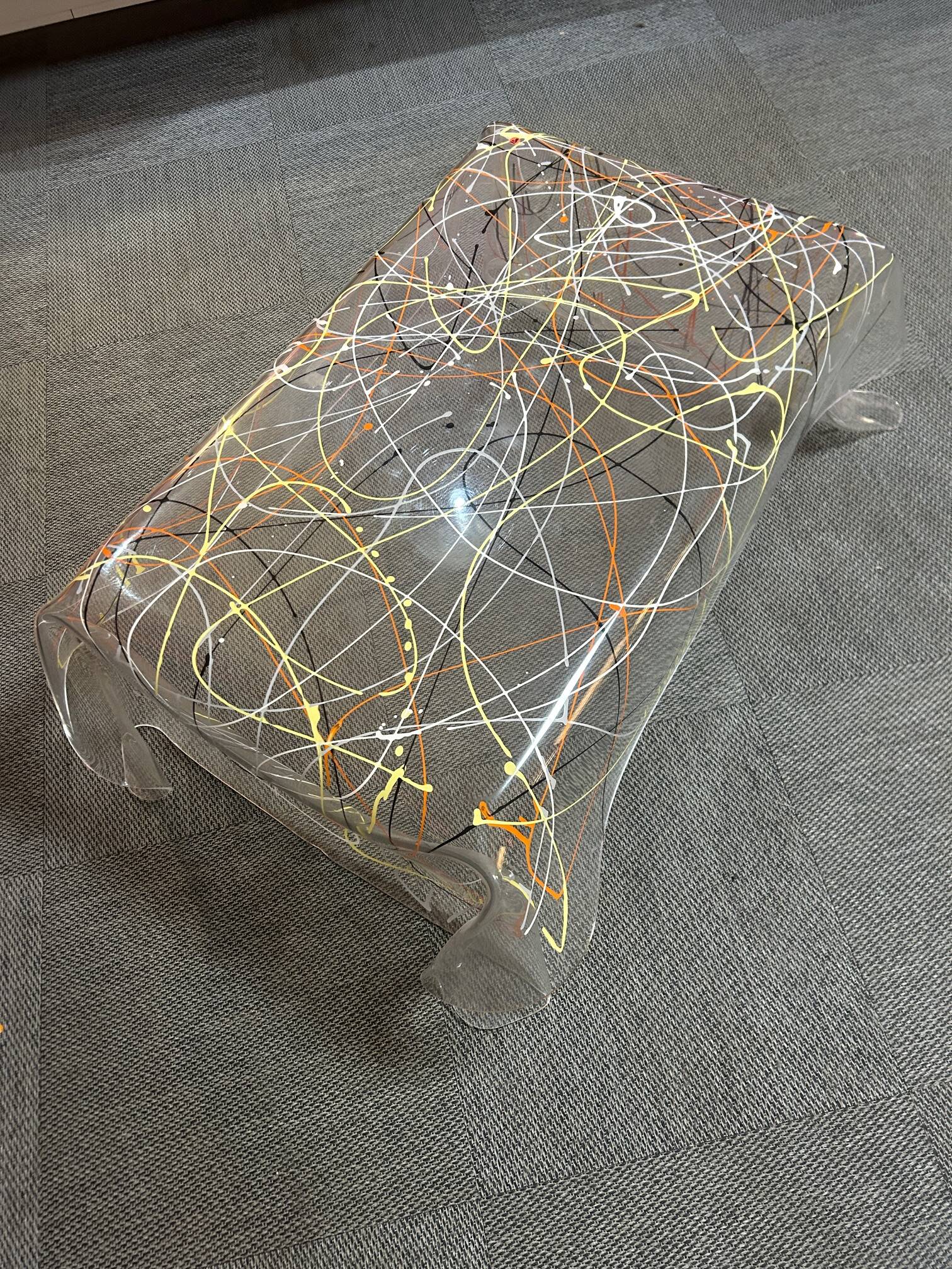 Table mouchoir en plexi graffiti années 80
