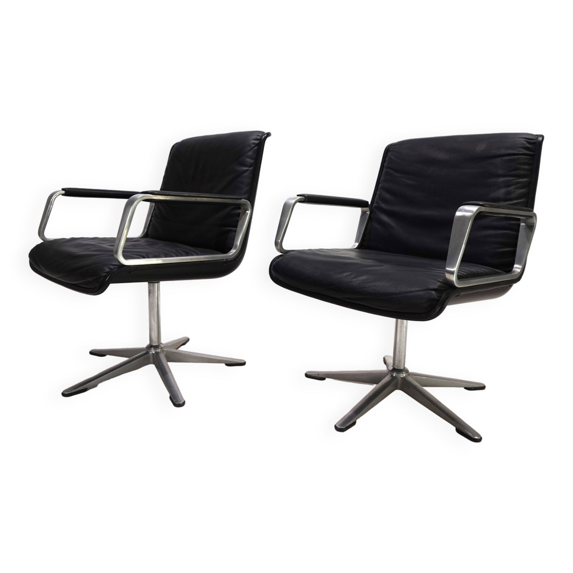 Set of 2 Wilkhahn Delta conference/dining chairs from the Delta Group