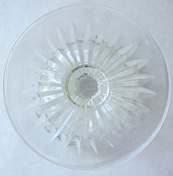 6 cups champagne in crystal