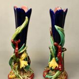 Pairs of vases decorated with majolica sarguemine flowers