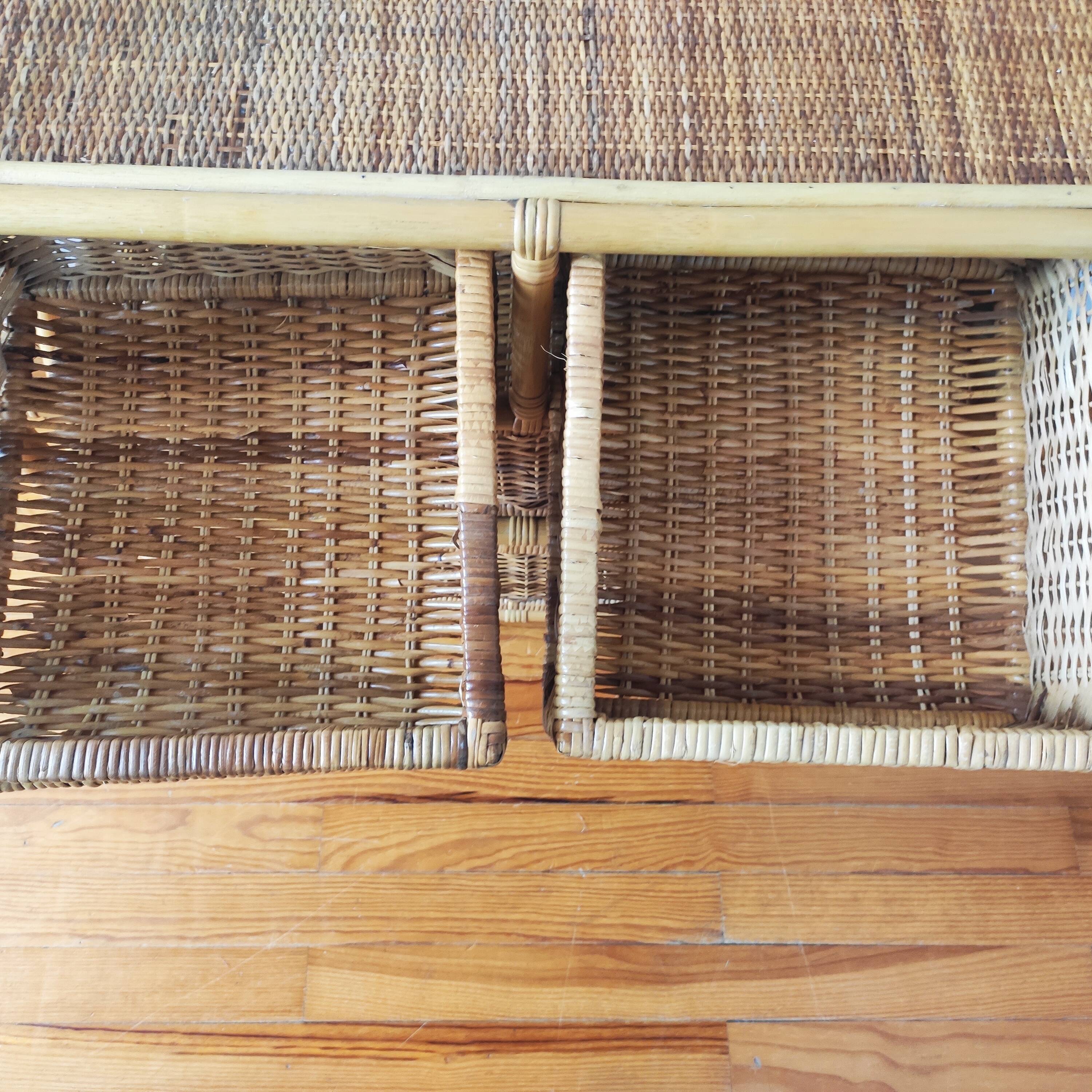 Commode vintage en rotin clair