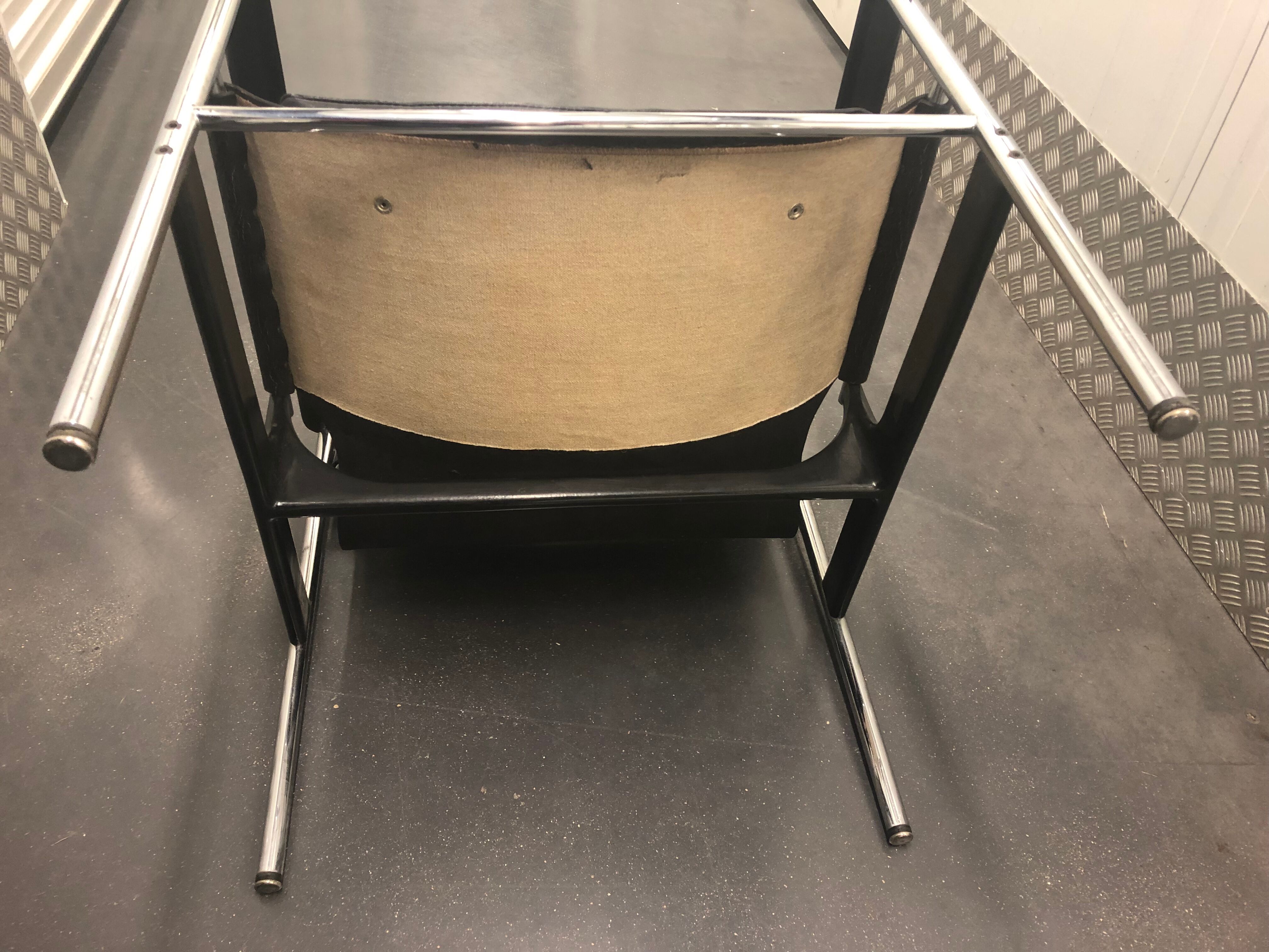 Model chair 657 by Charles Pollock, edition Knoll 1964