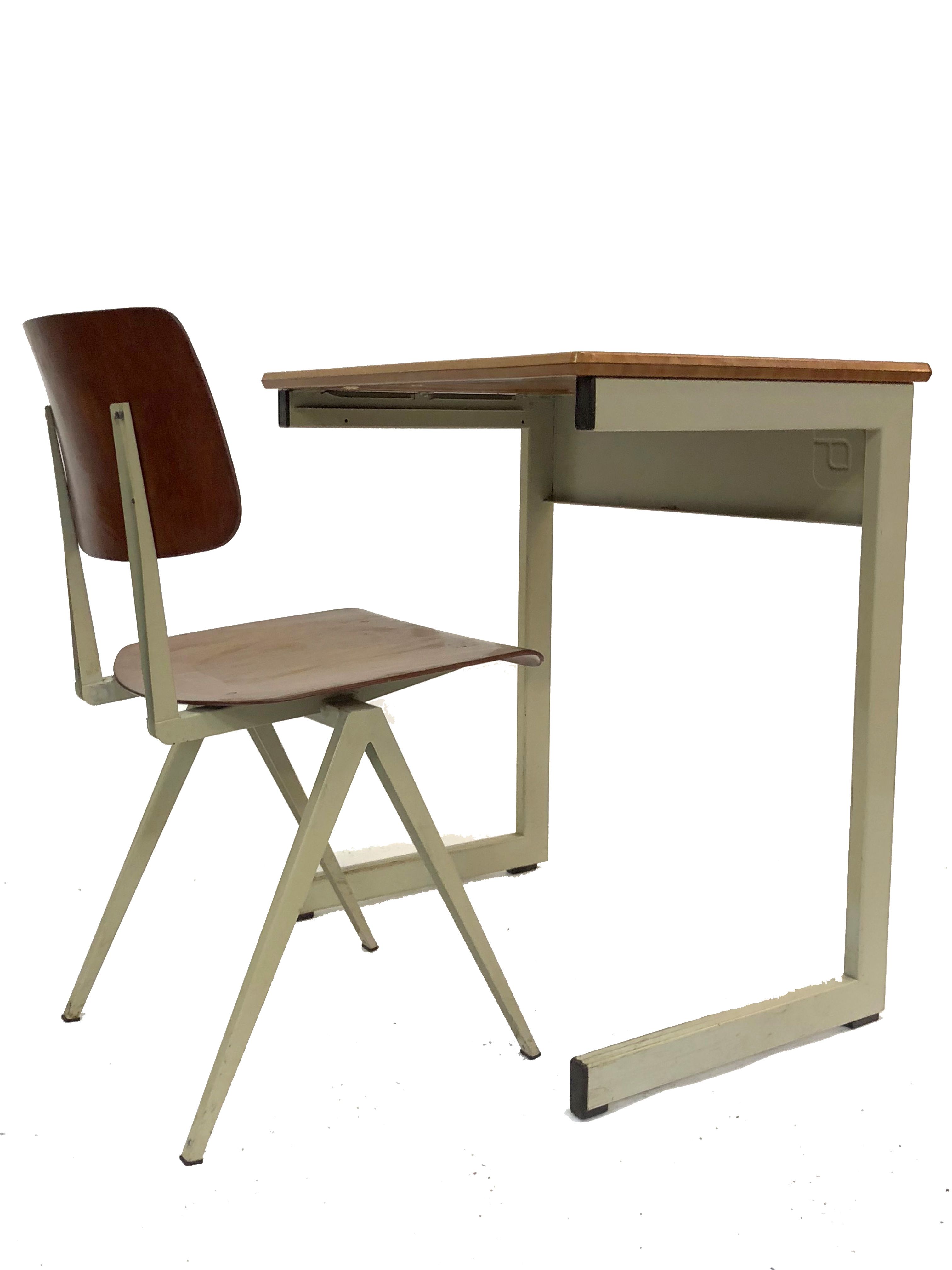 Chaise et bureau d’école vintage Galvanitas aux Pays-Bas