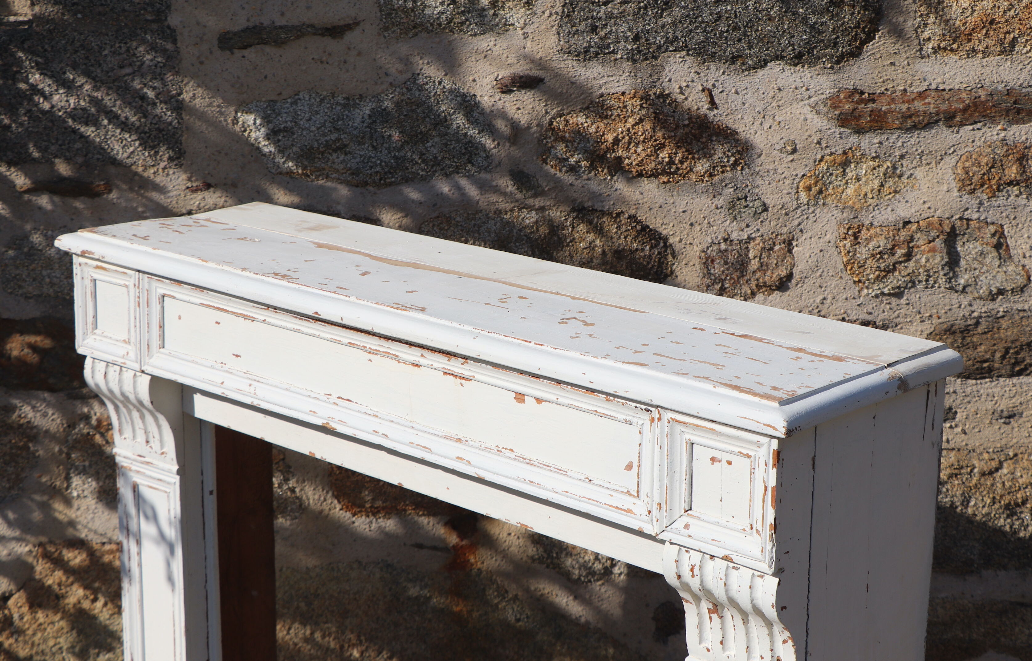 Wooden chimney, Directoire style