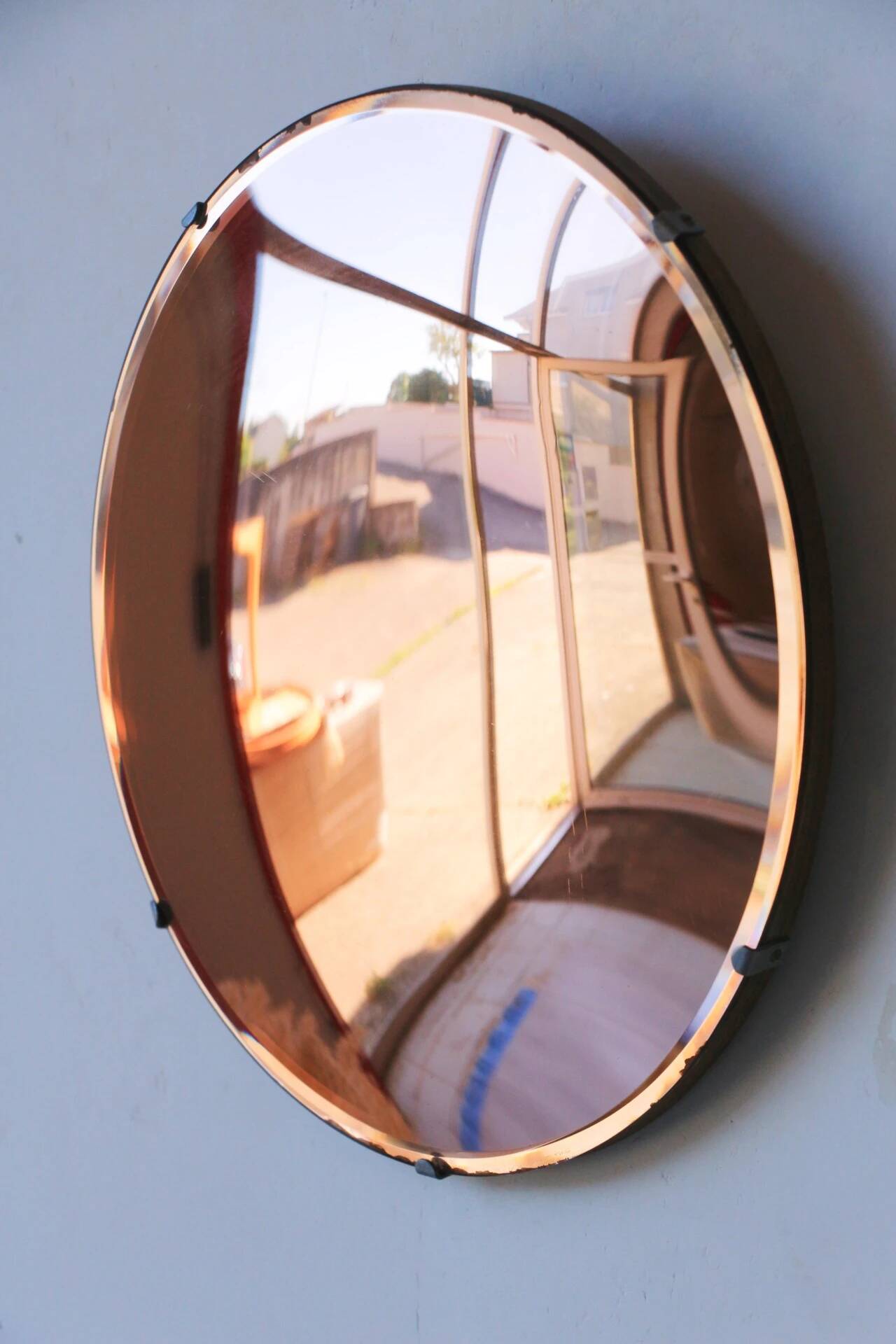Vintage salmon witch mirror – 50/60 design – 35 cm