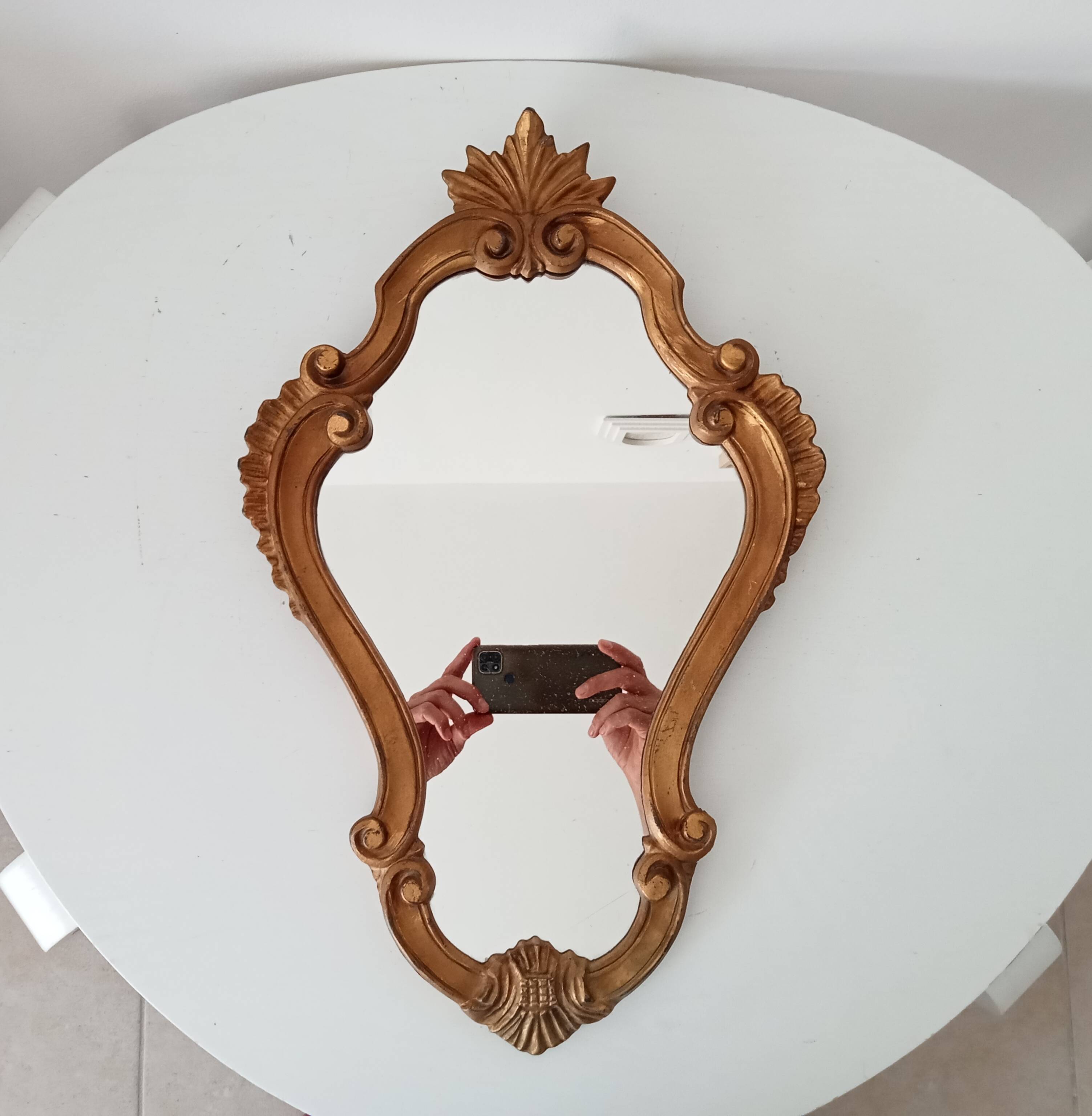 Italian baroque mirror in gilded resin from the 60s