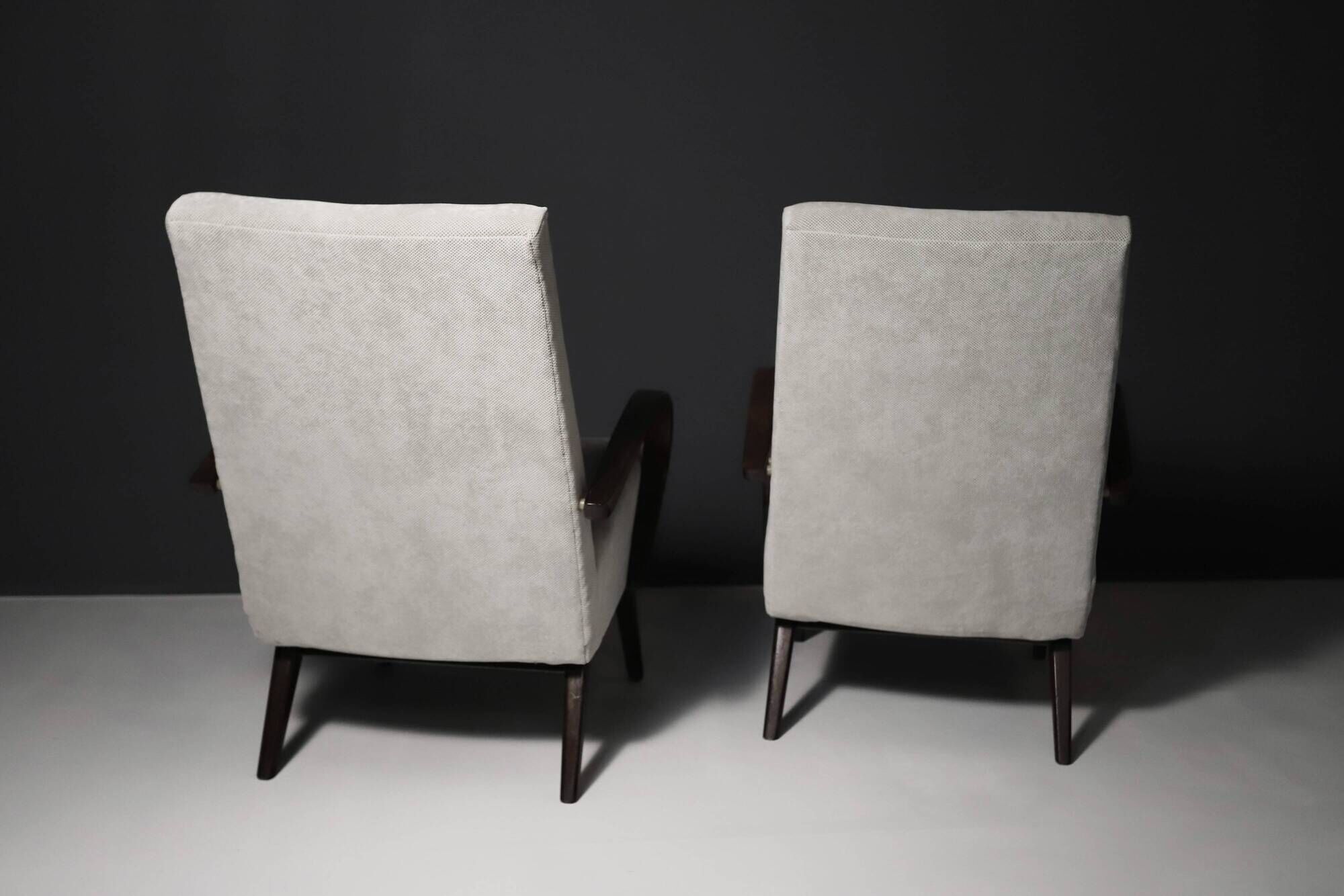 Fully renovated midcentury armchairs by Jaroslav Šmídek, 1960´s, set of 2