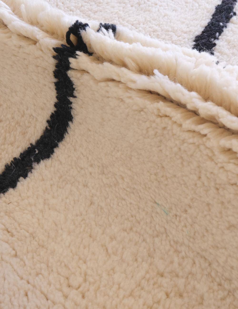Beni M'Rirt rug - 336 x 254 cm