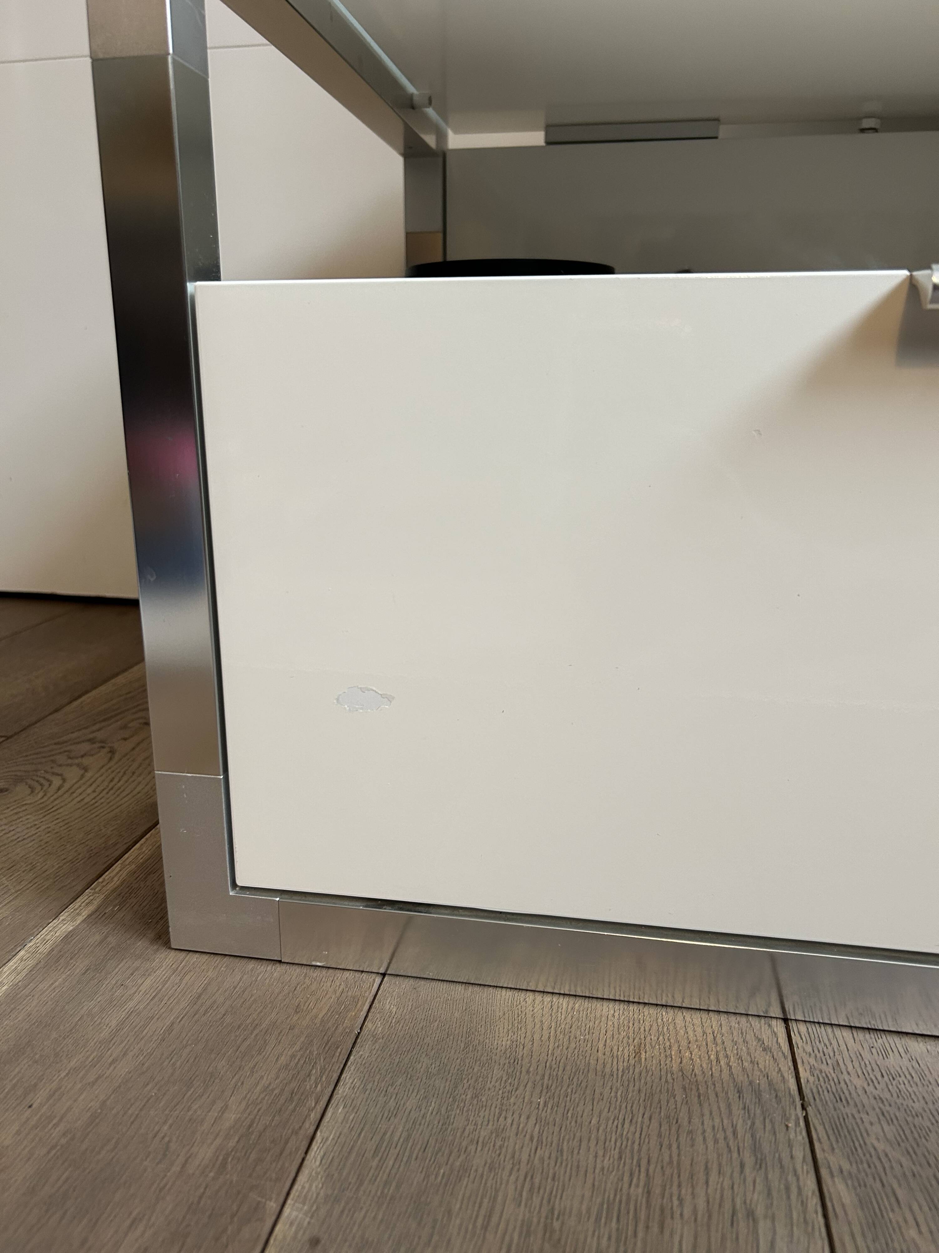 Meuble TV blanc laqué Ligne Roset