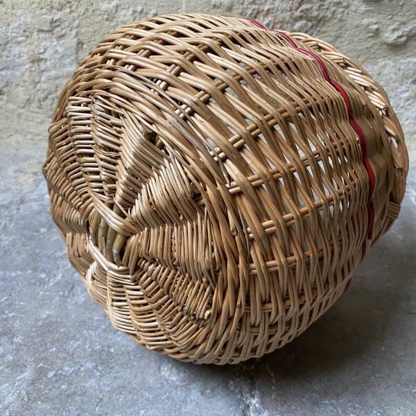 Round basket