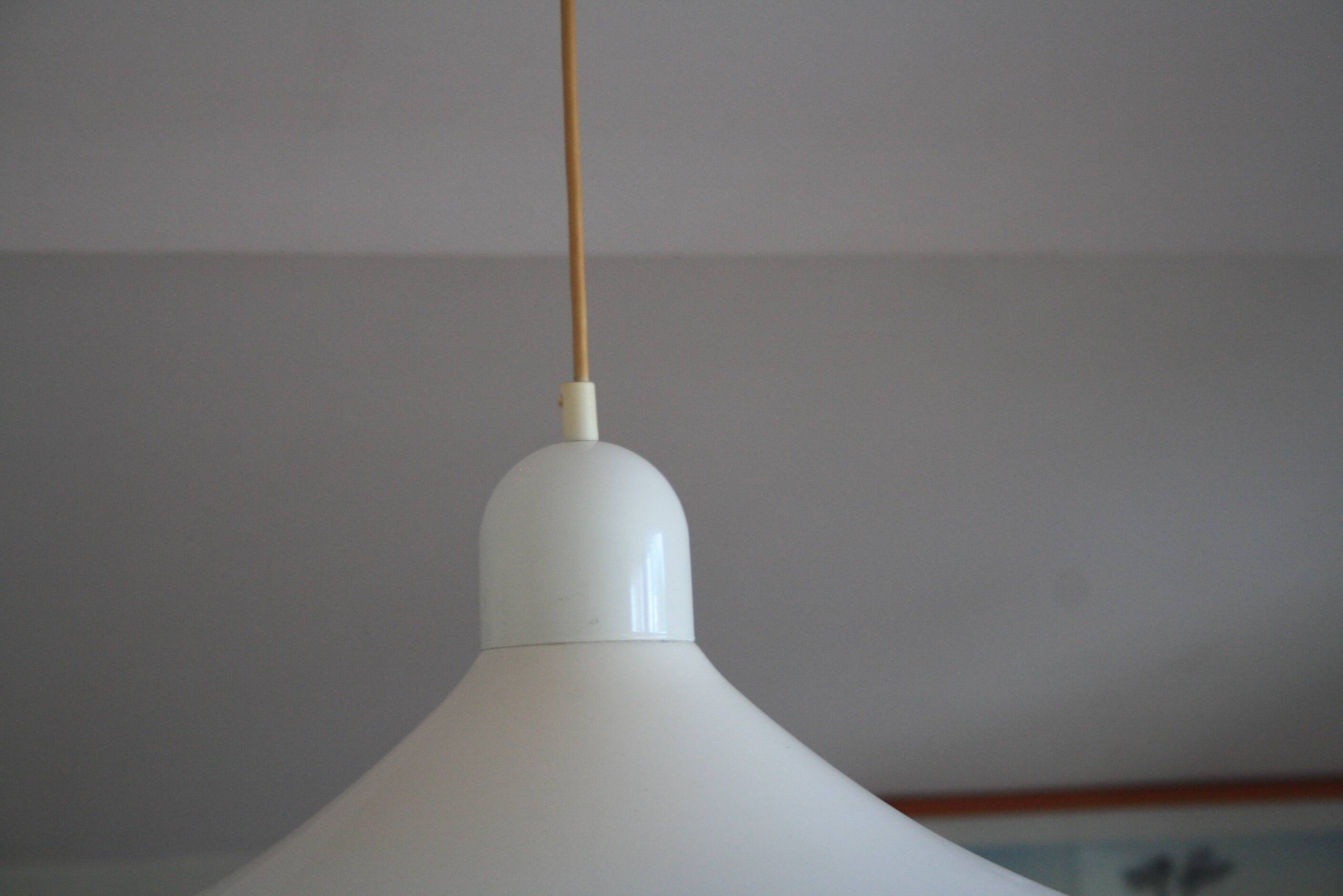 White metal suspension