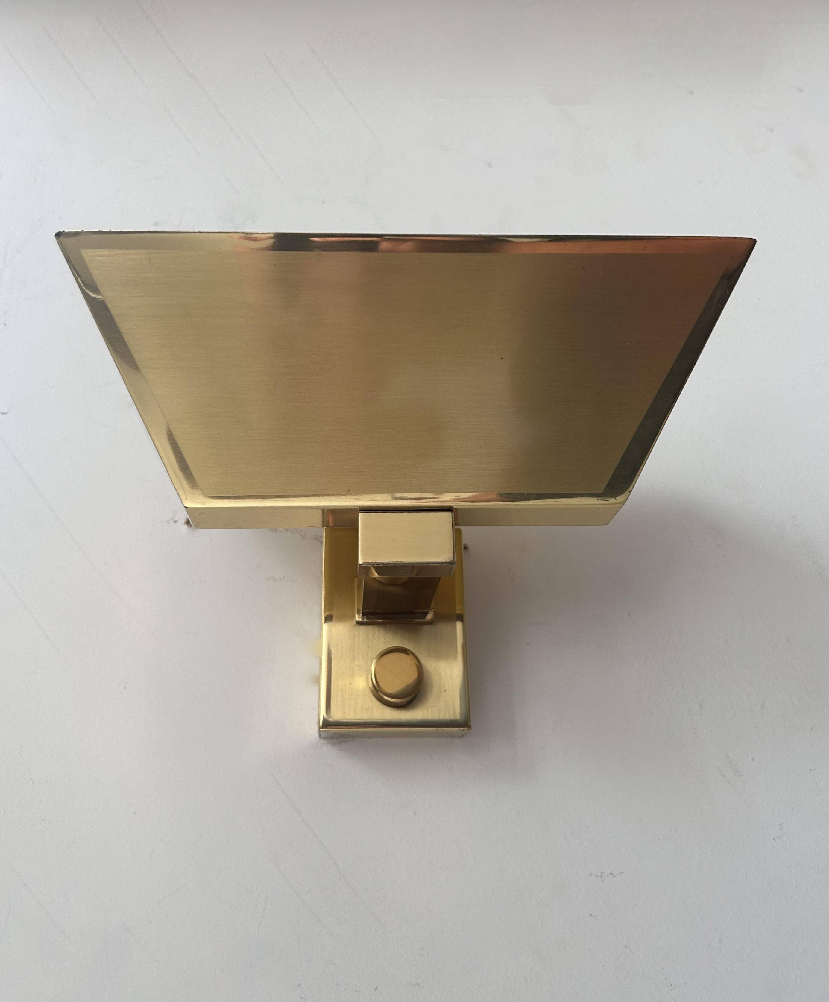Vintage wall light, solid brass, Italy 1970s