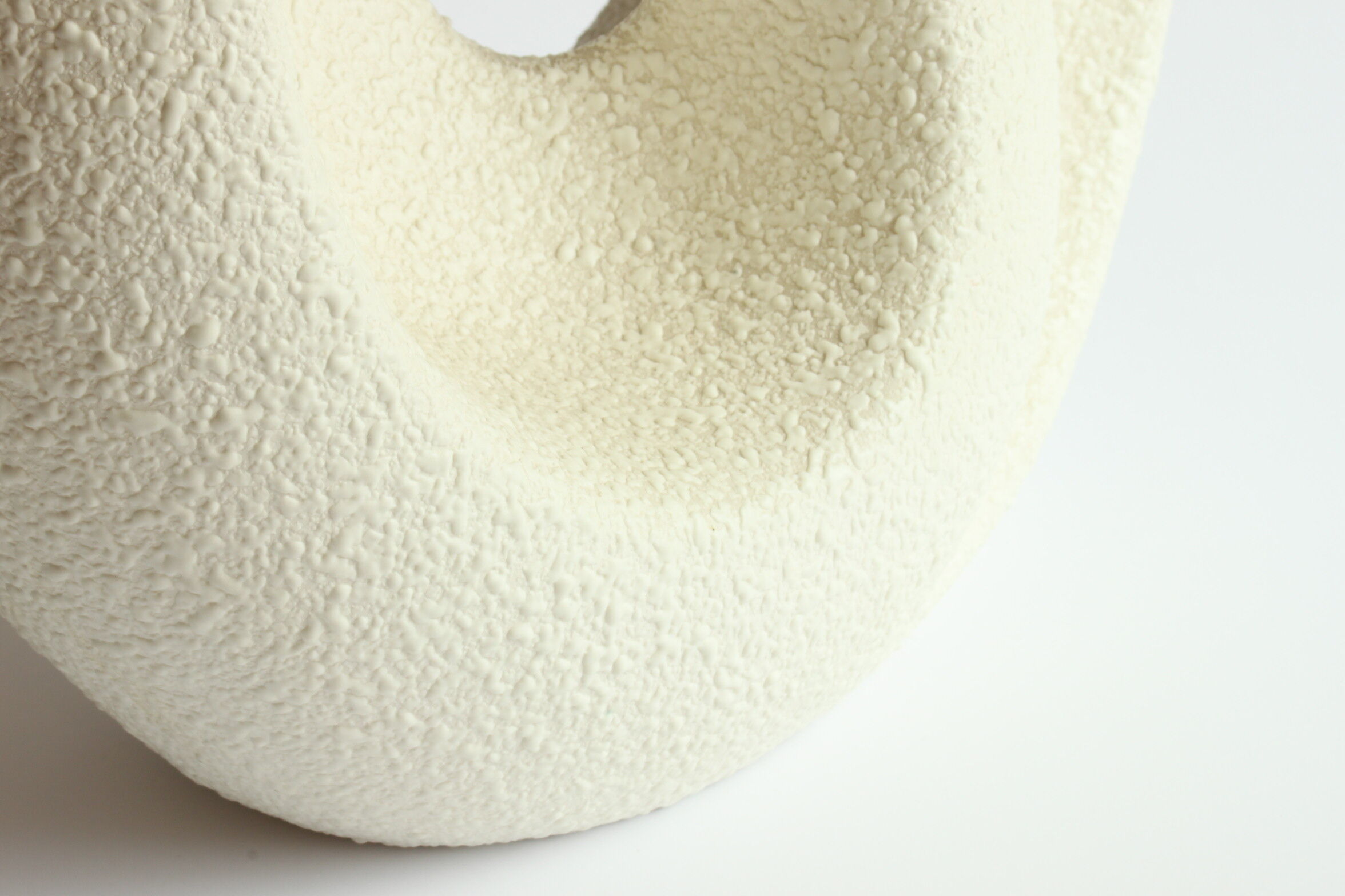 Vase cercles croisés de Roberto Rigon pour Bertoncello, Italie années 1970