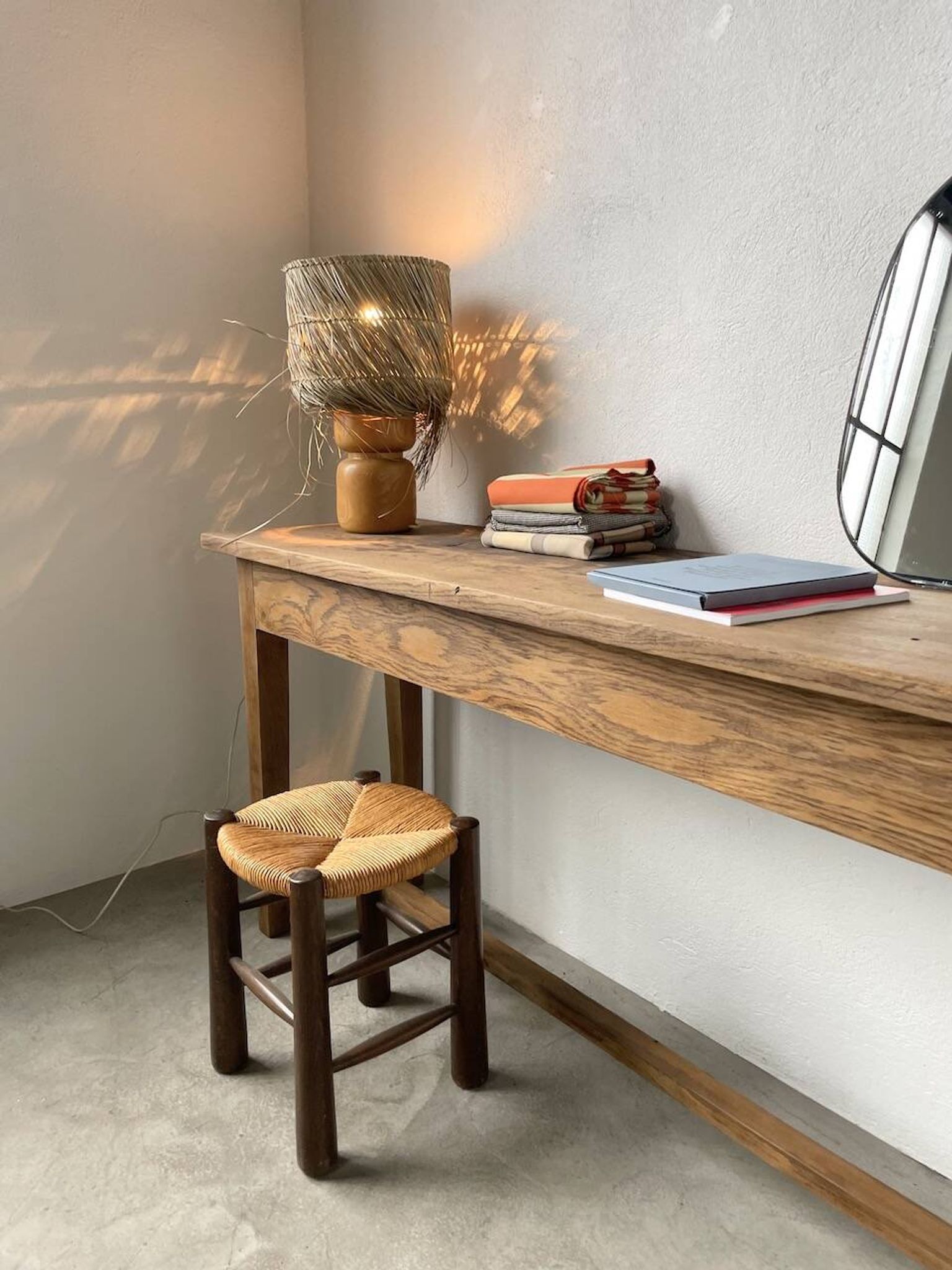 Lampe années 50 bois et paille