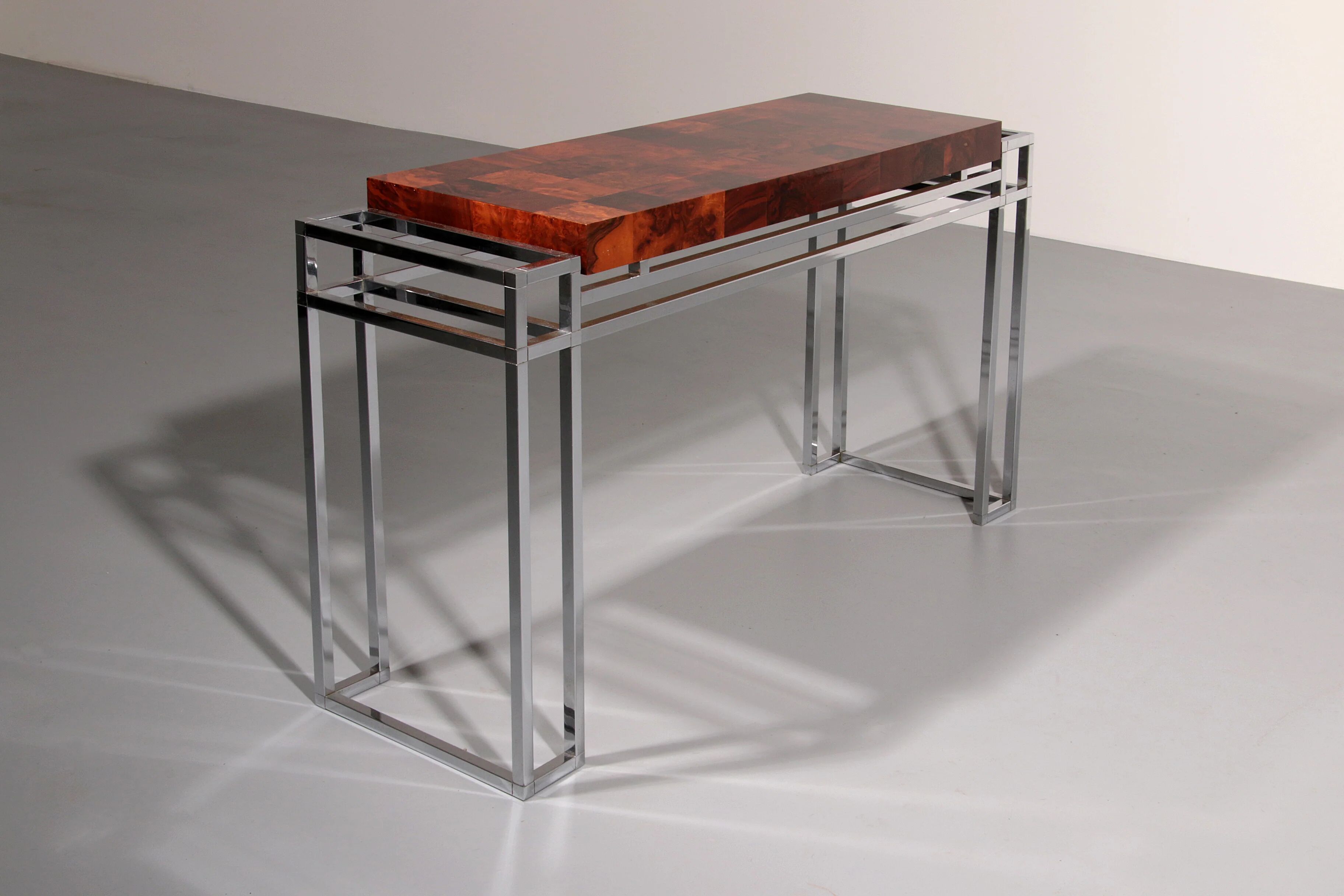 Table console en chrome et bois d'Aldo Tura, années 1970