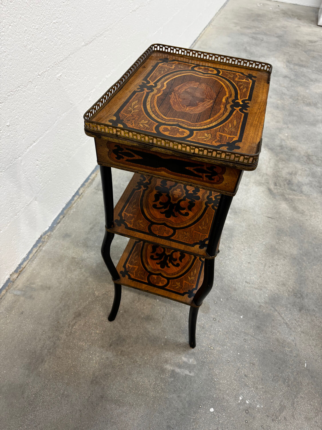 Napoleon III side table in marquetry and gilding