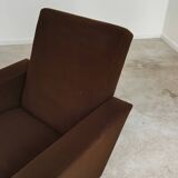 Pair of dark brown rockabilly style armchairs in new vintage condition