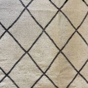 Tapis berbère en laine beige à  losanges 140x105