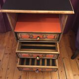 Drawer cabinet