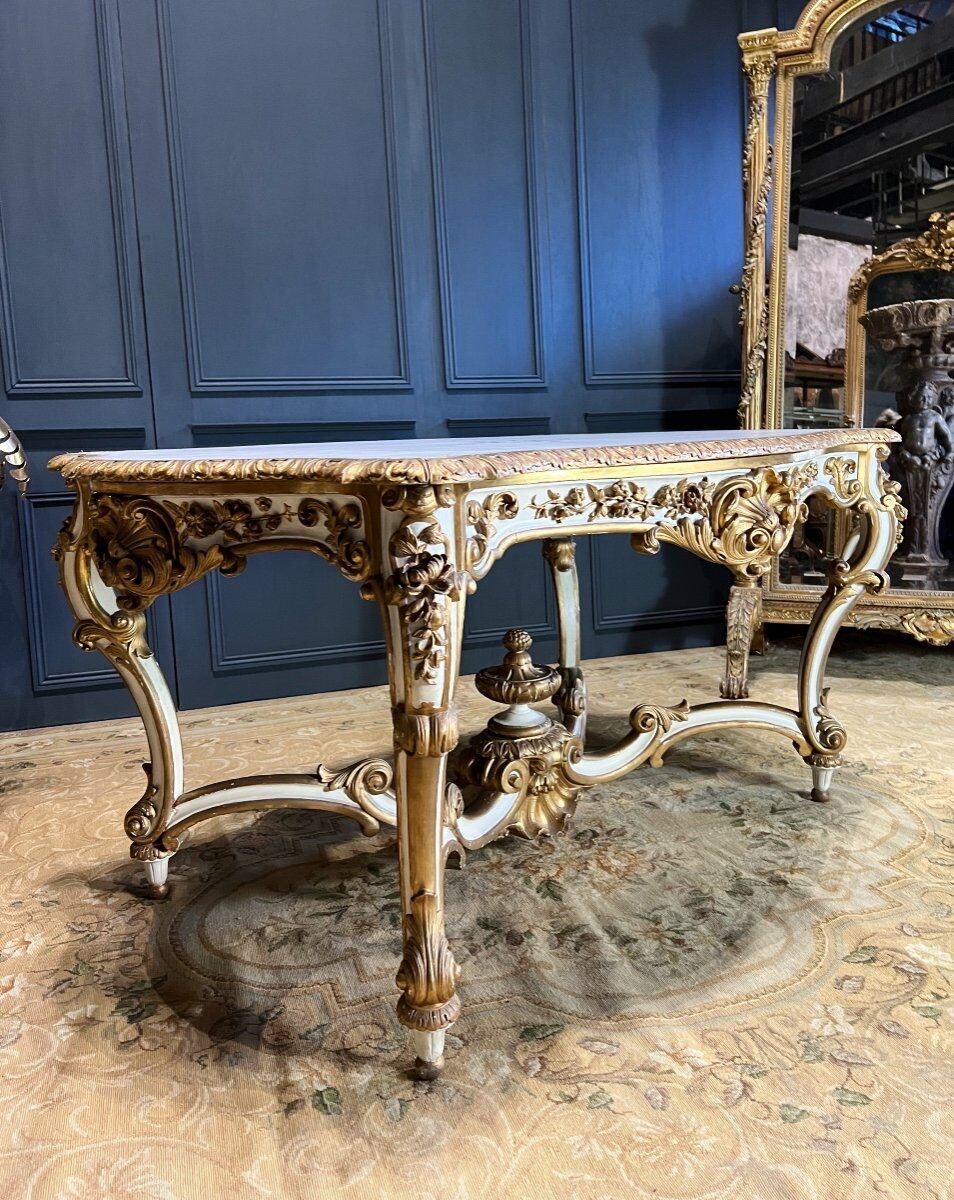 Mid-period table Napoleon III in painted and gilded wood