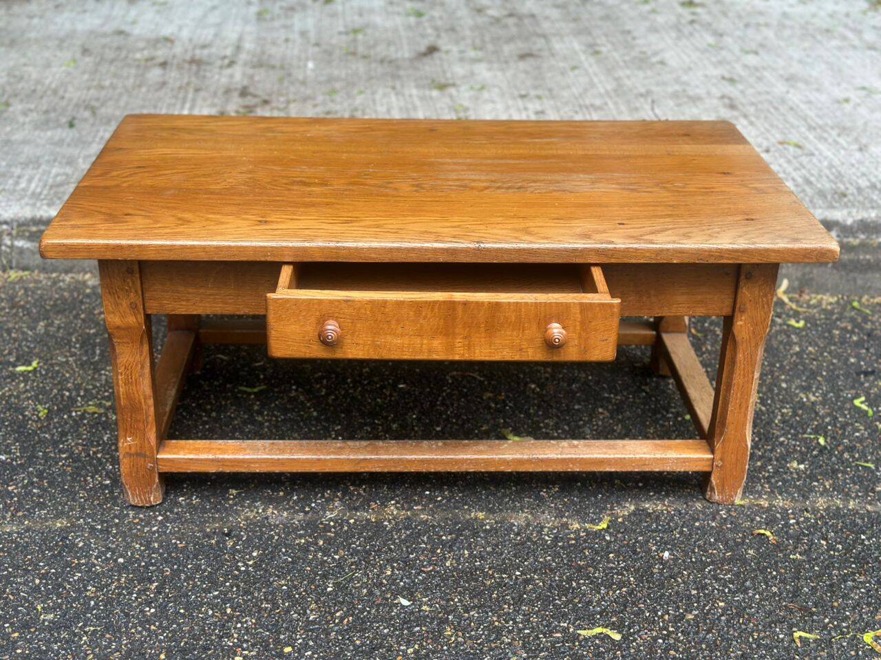 Table basse de ferme en chêne massif 1950 de 105cm