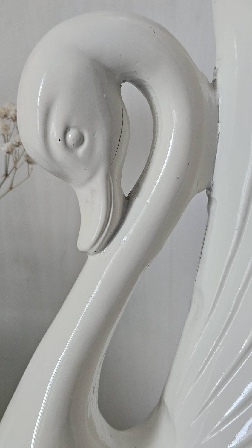 Vintage swan table lamp