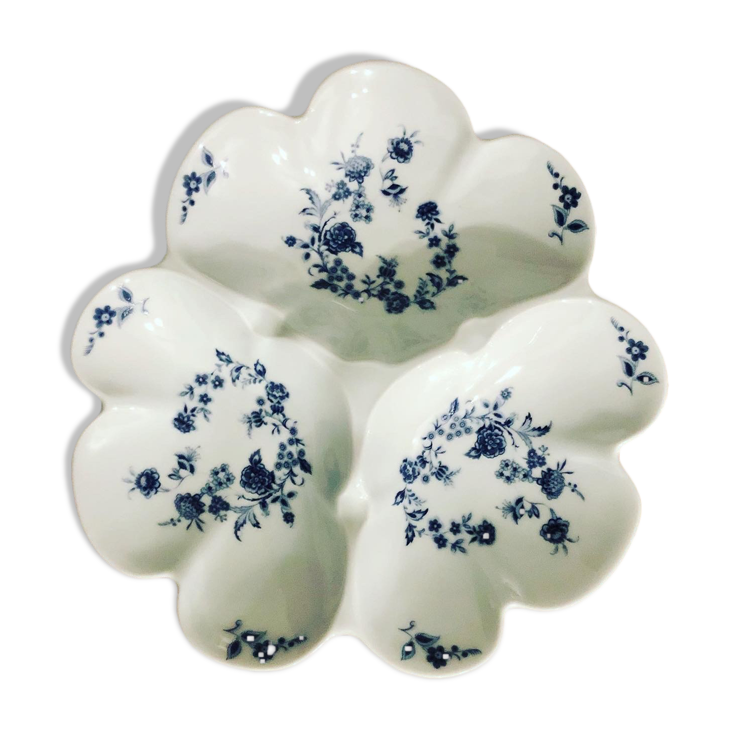 Porcelain serving dish