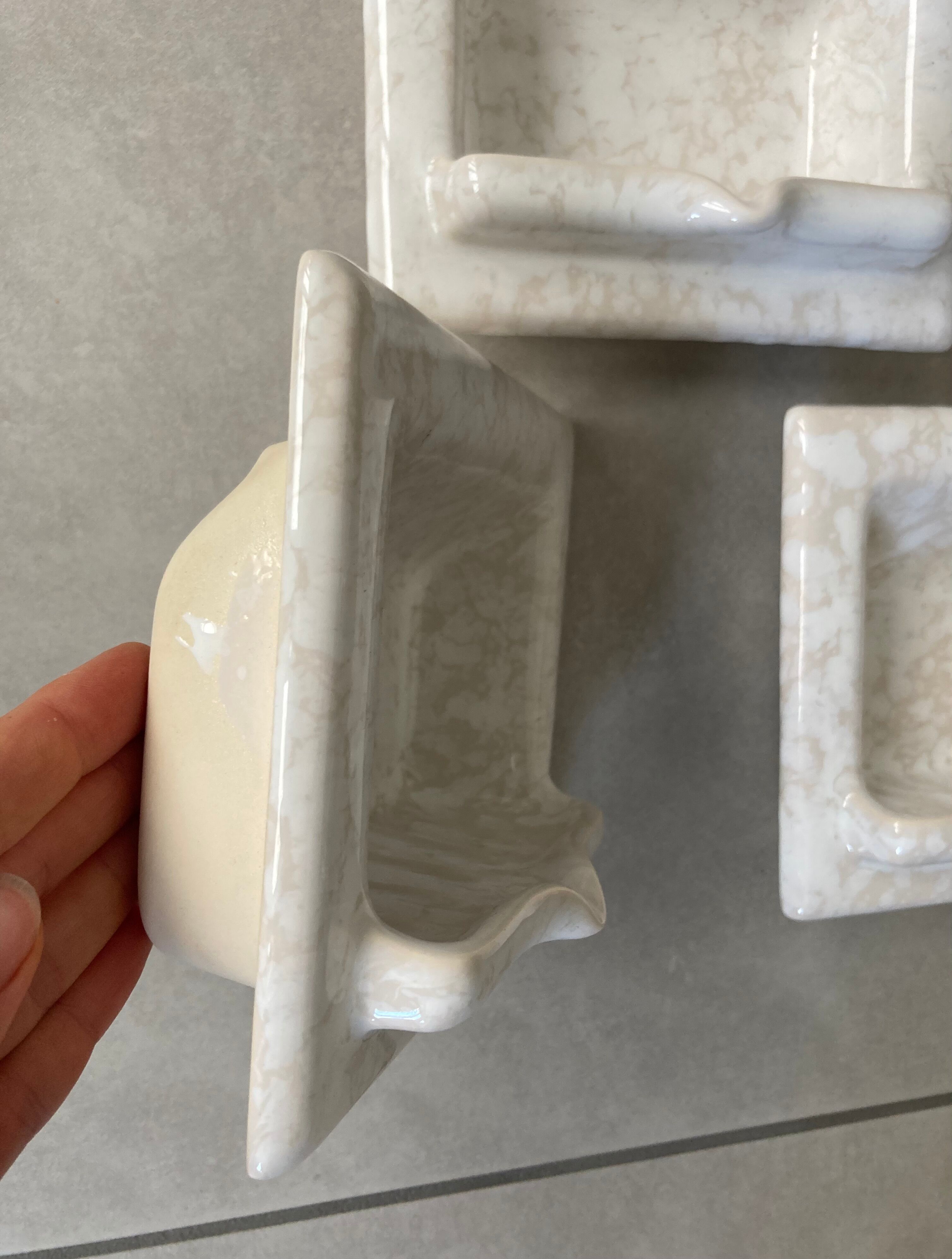 Wall mounted ceramic soap dish