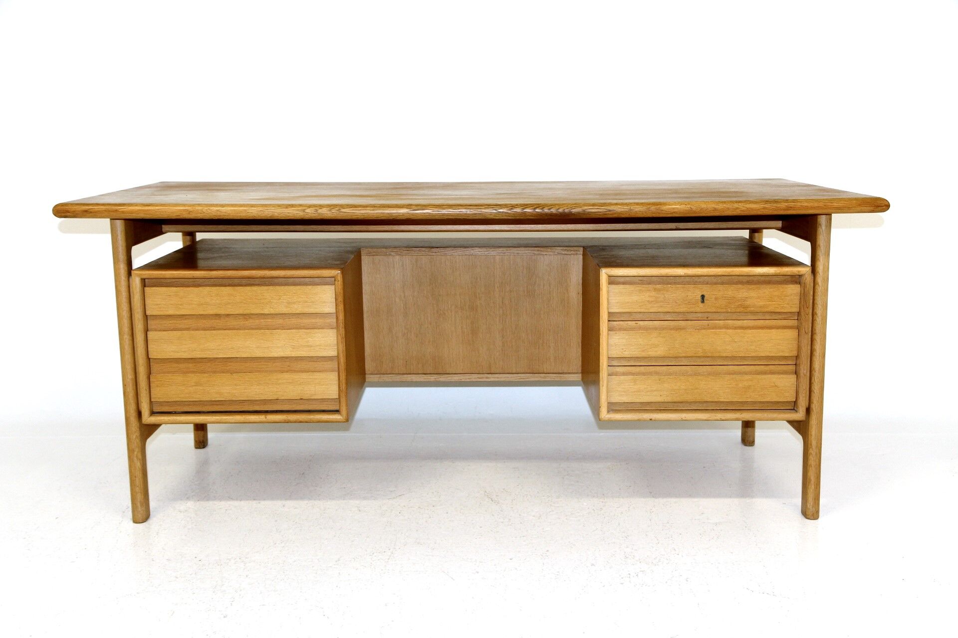 Oak desk, Omann Jun, Denmark, 1960