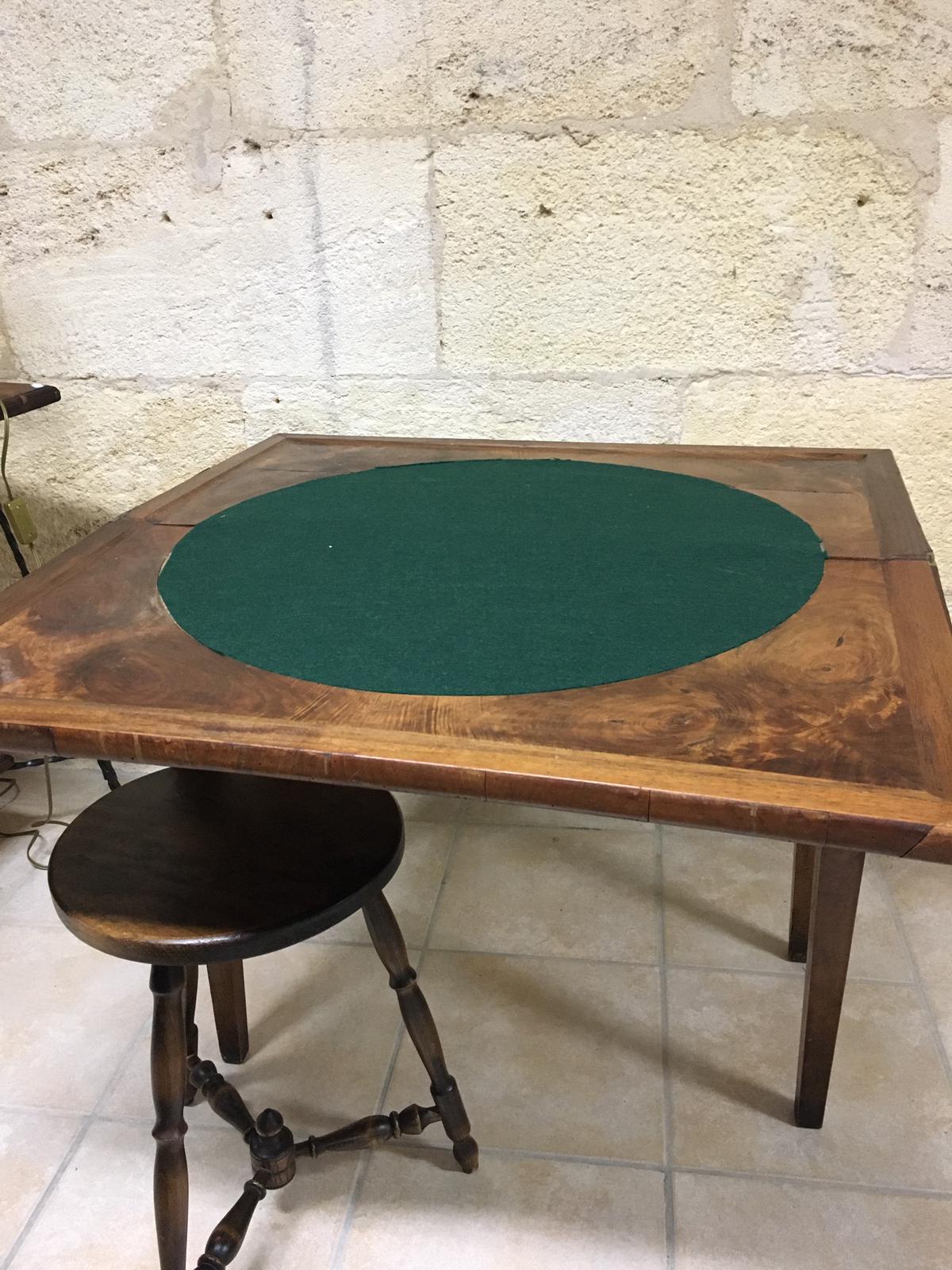 Folding games table