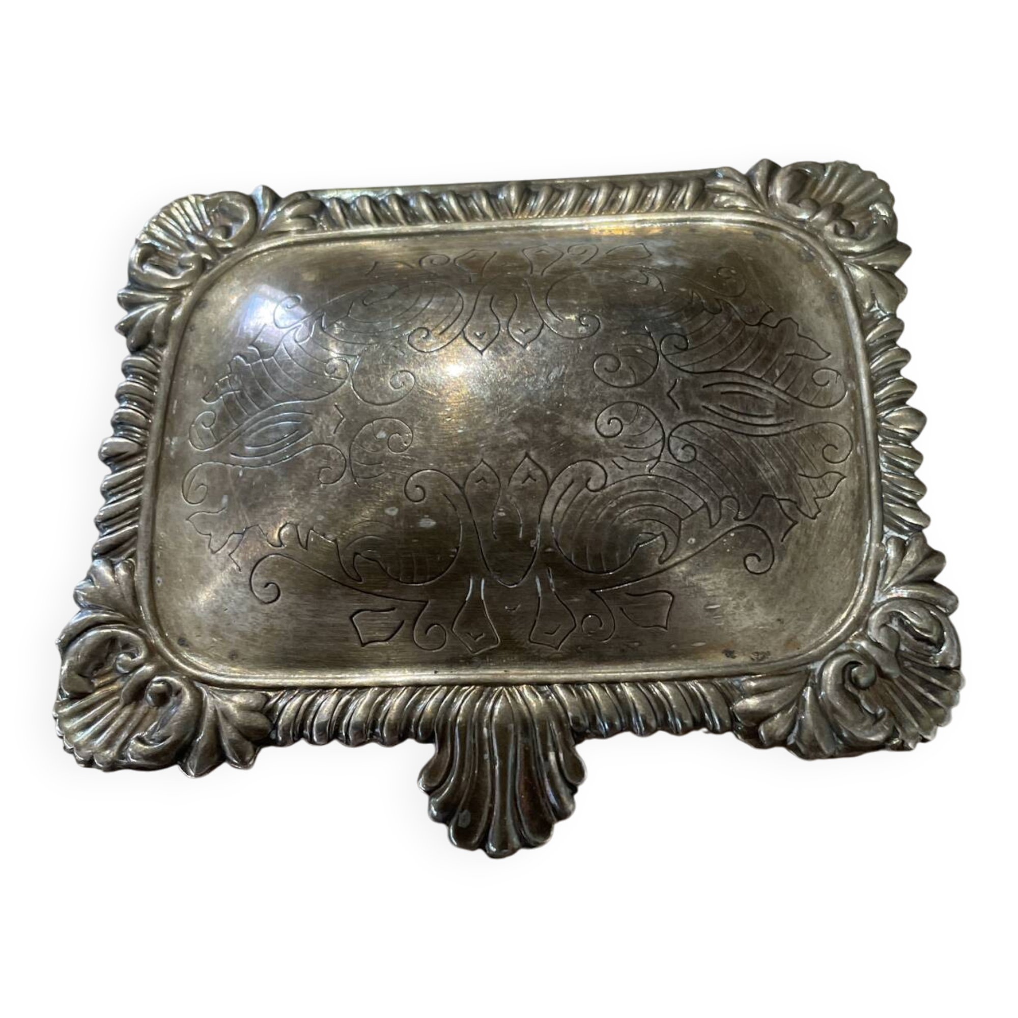 Boîte métal argenté