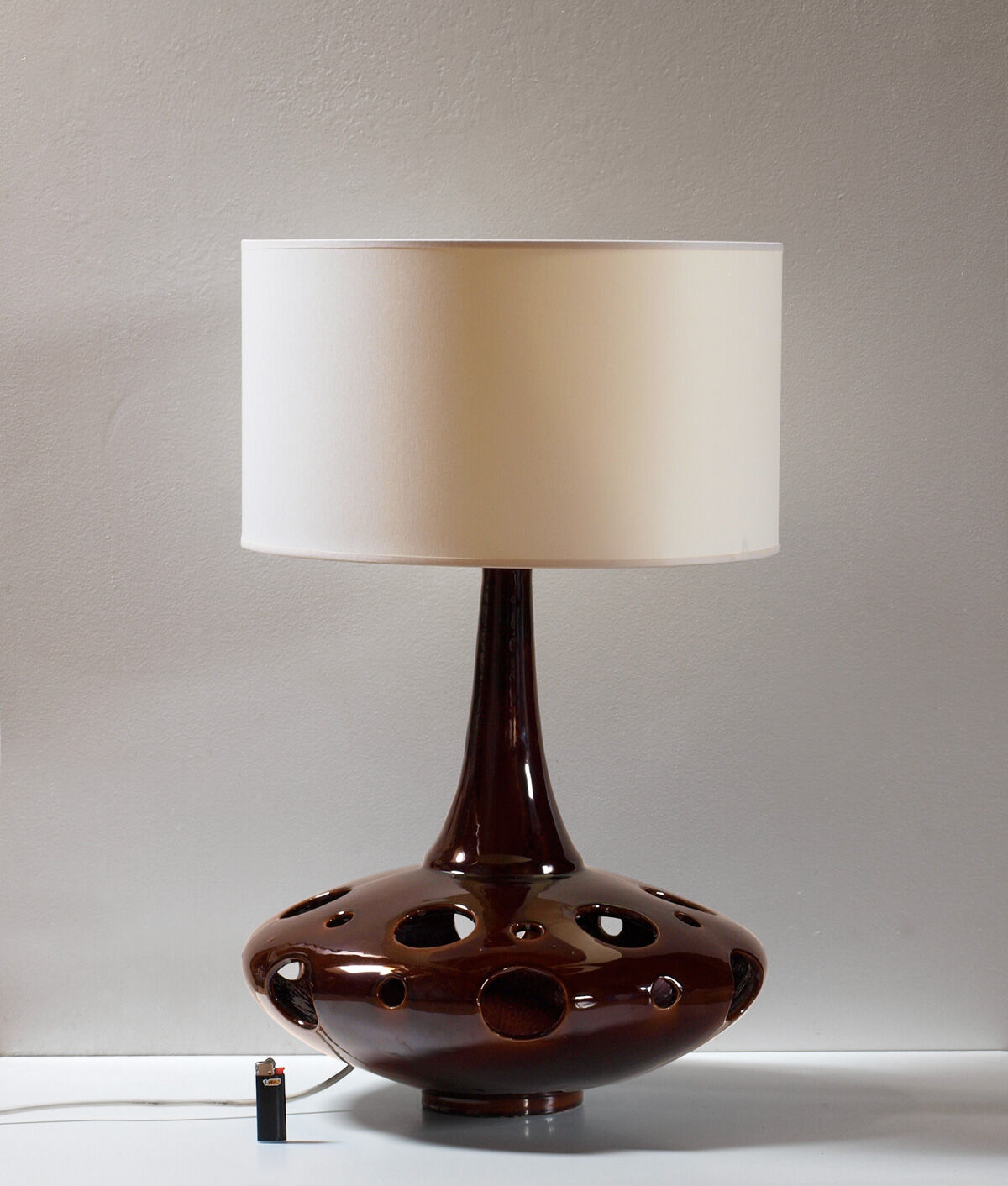 Lamp "flying saucer" space age ceramic Brown