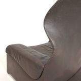 Saporiti Vela Alta leather armchair with ottoman by Giovanni Offredi