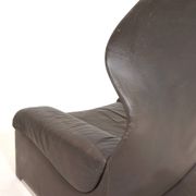 Saporiti Vela Alta leather armchair with ottoman by Giovanni Offredi