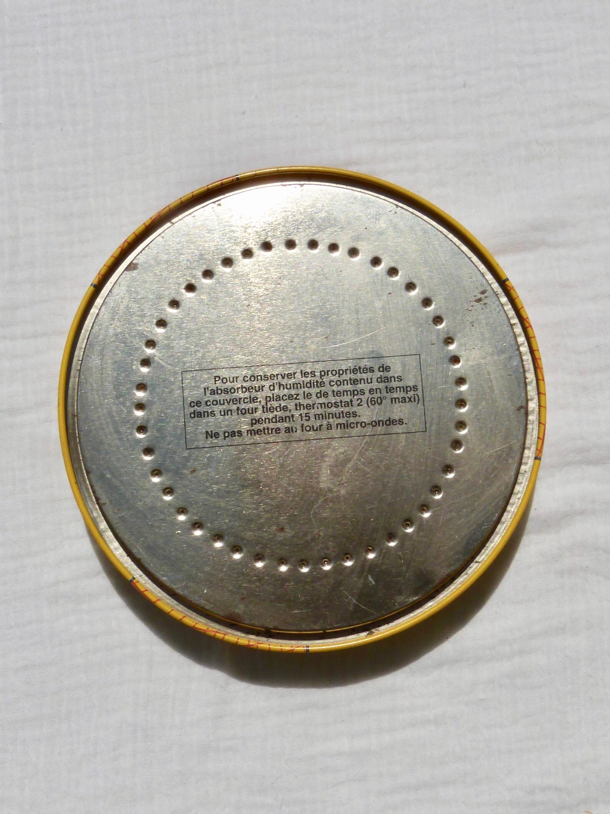 Breton metal box Quimper