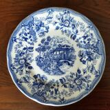 8 blue & white plates