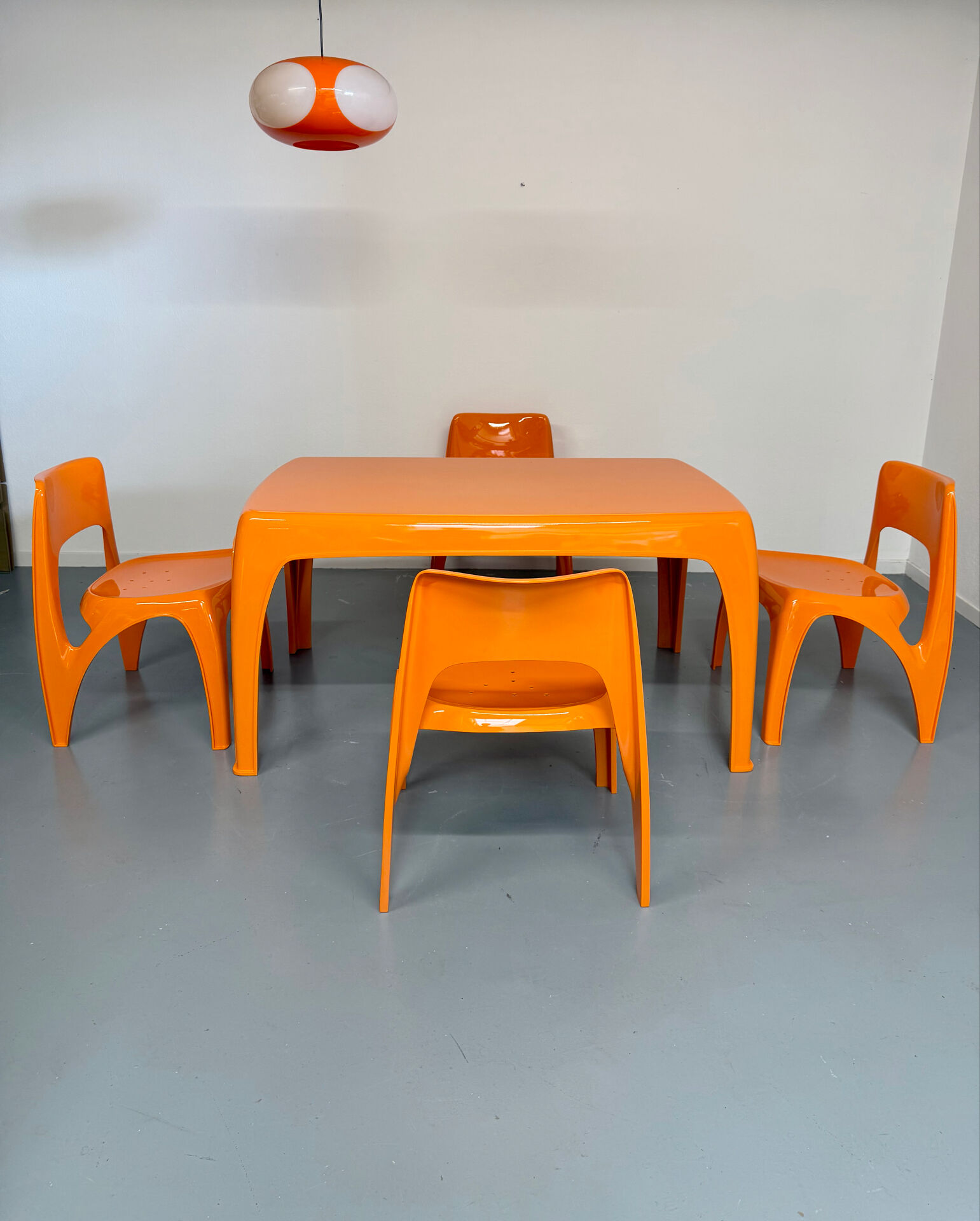 Table and 4 dining chairs designed by Preben Fabricius, Interplast, 1970s.