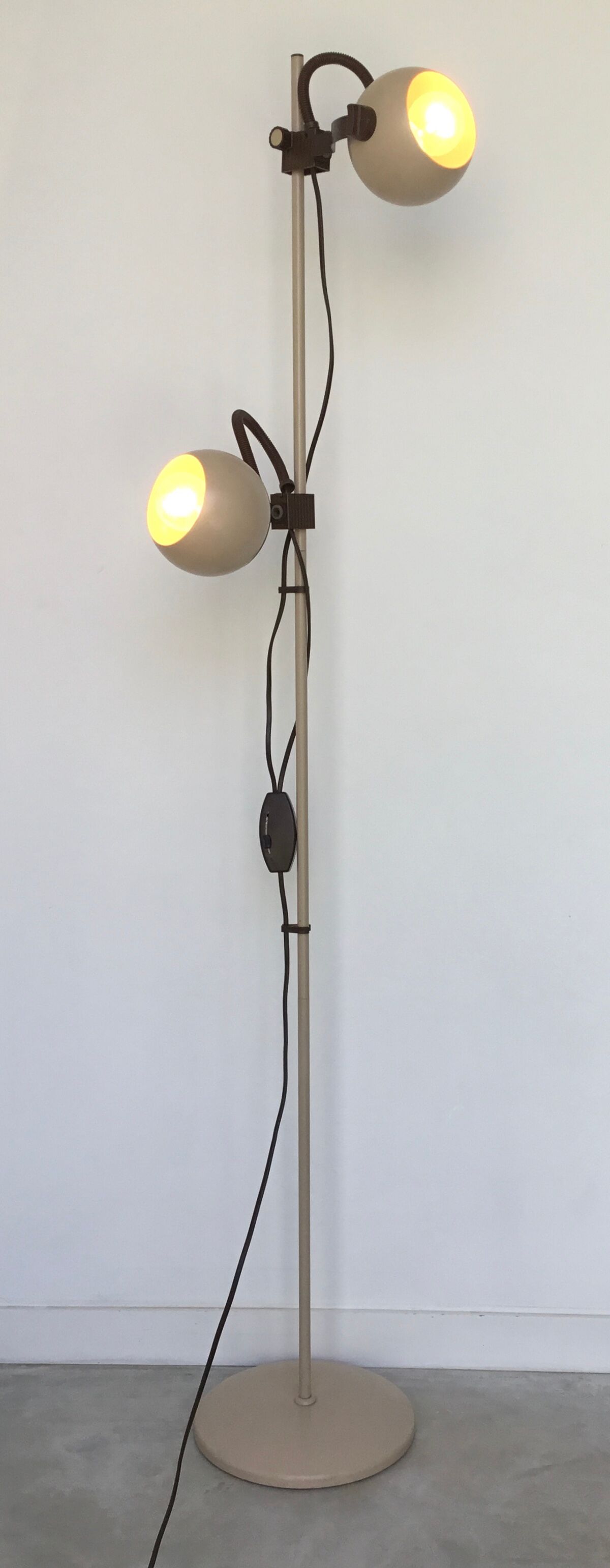 Eyeball floor lamp with 2 adjustable lights - German design 1970